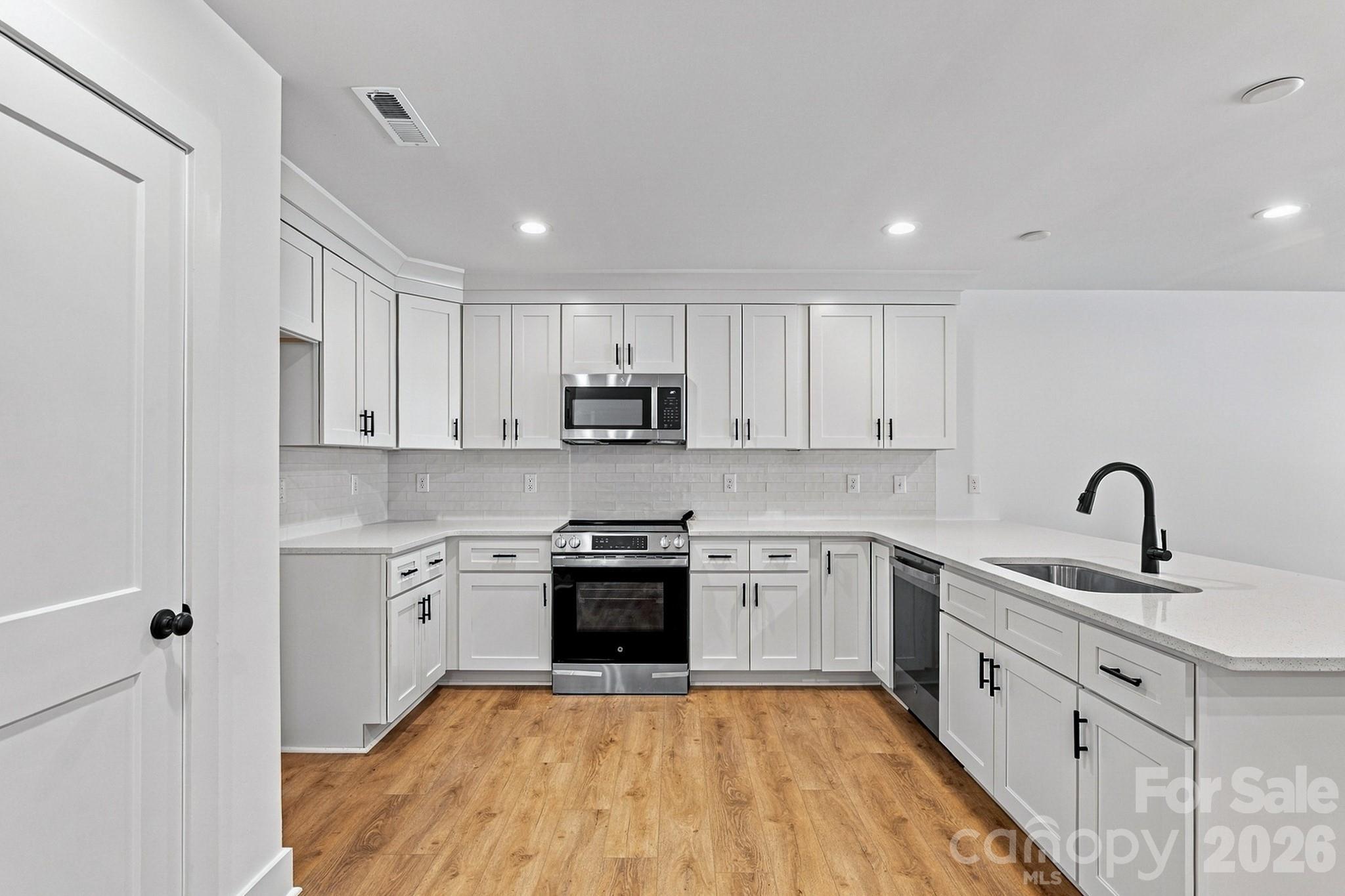 Single Family Residence at 140 Four Andrews Drive, Harmony, photo 9 of 26