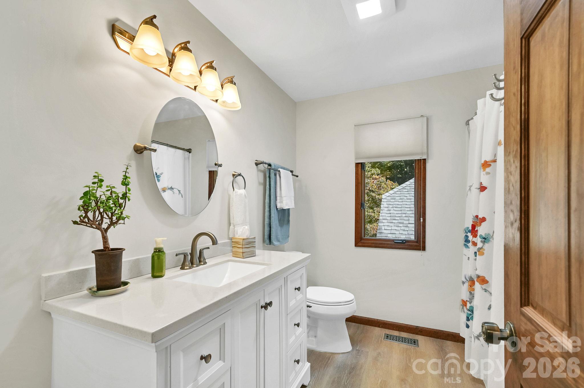 Second Bath - 52 Oak Gate Drive, Hendersonville