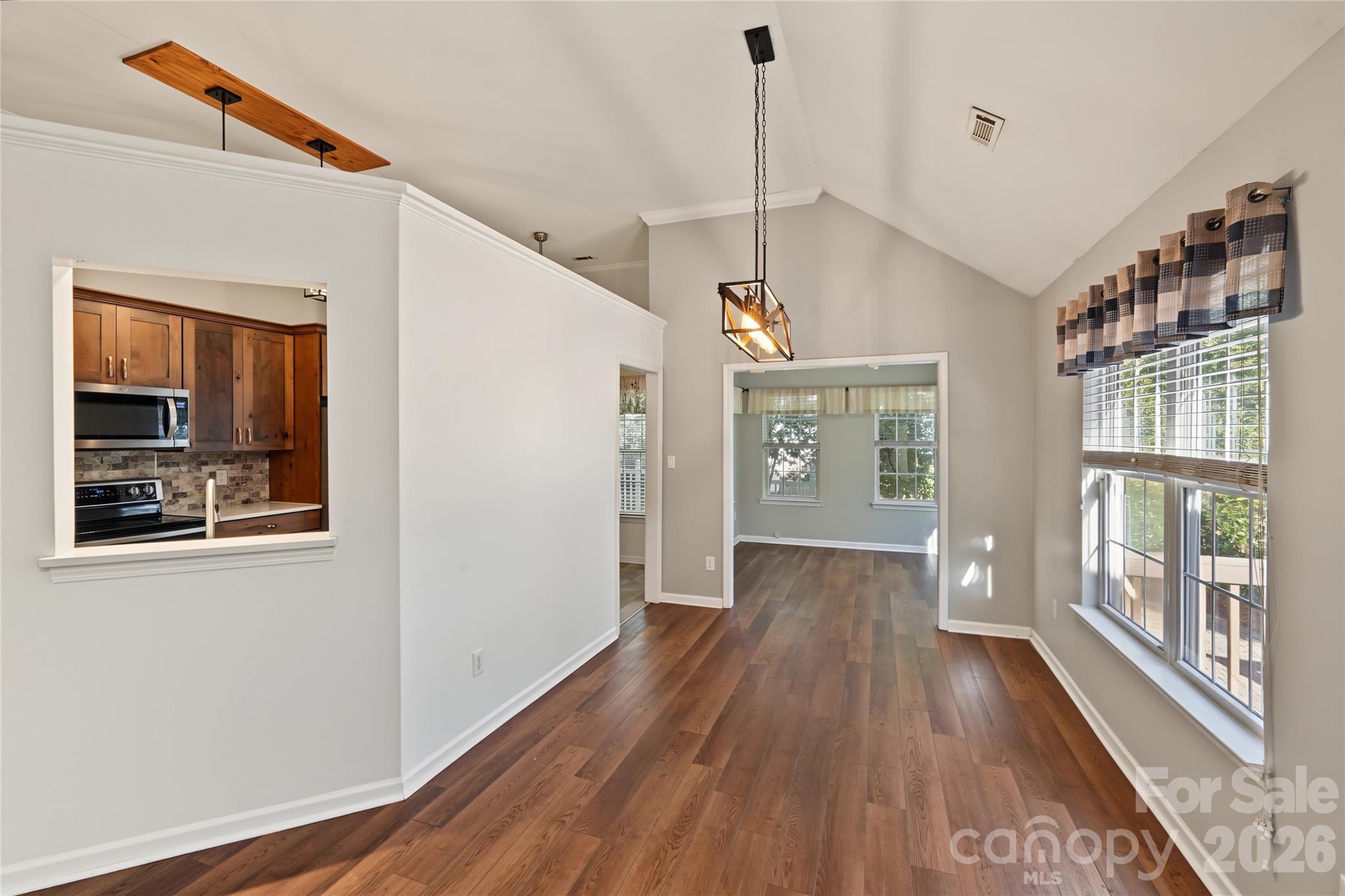 Single Family Residence at 8216 Poplar Grove Circle, Waxhaw, photo 11 of 31