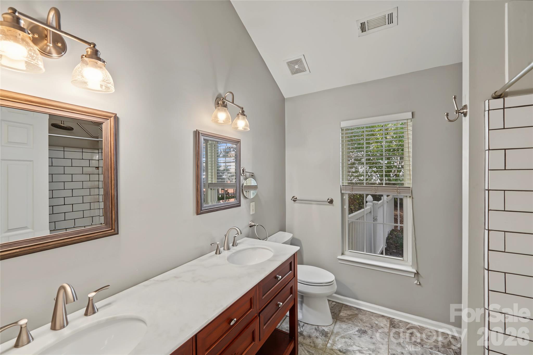 Single Family Residence at 8216 Poplar Grove Circle, Waxhaw, photo 18 of 31