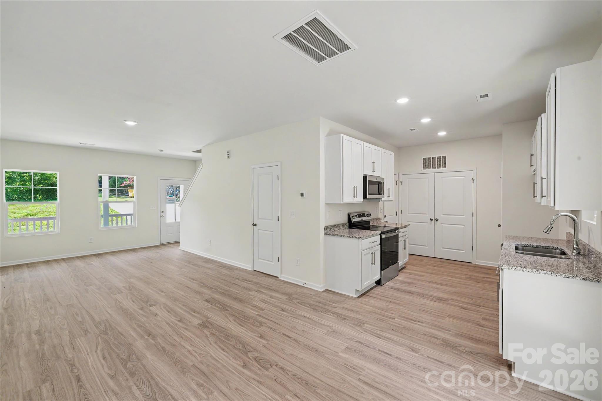 Single Family Residence at 421 Rocky Brook Road, Shelby, photo 11 of 31