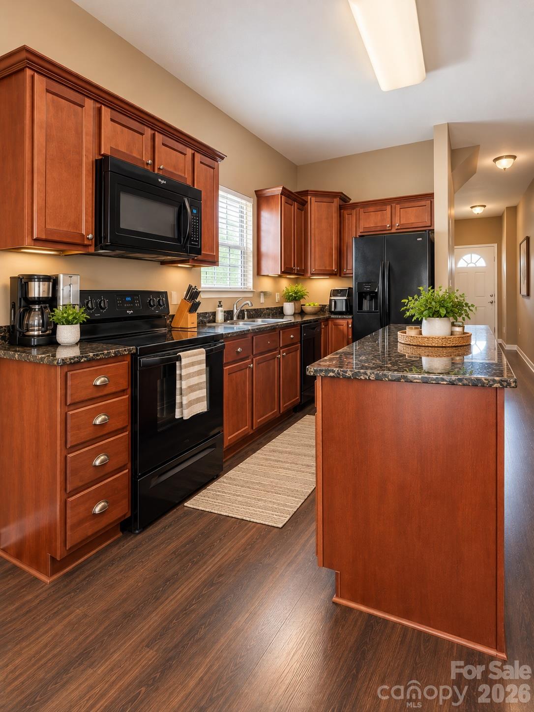 Single Family Residence at 117 Lookout Point Place, Mooresville, photo 3 of 17
