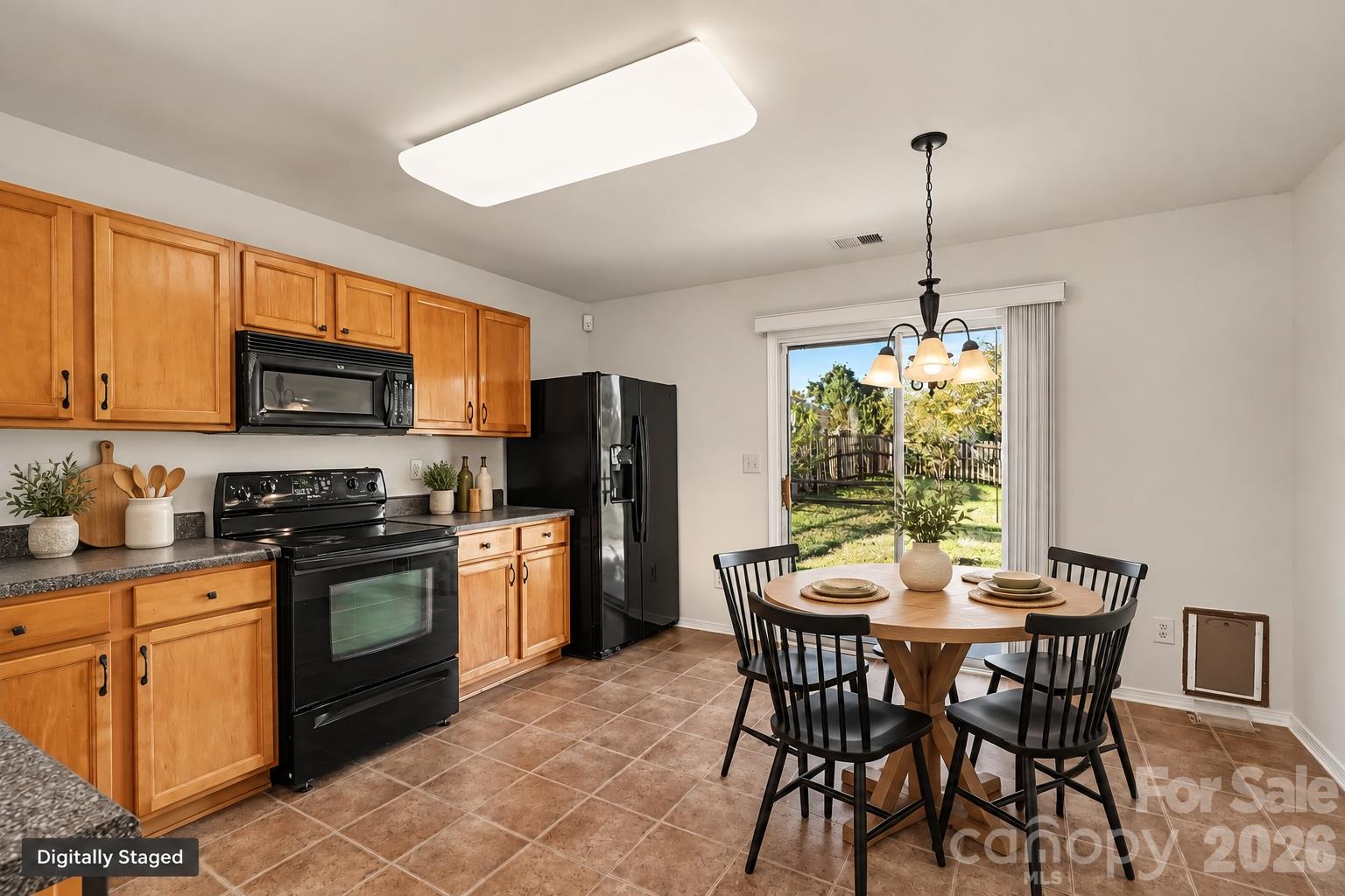 Single Family Residence at 2122 Buckleigh Drive, Charlotte, photo 10 of 32