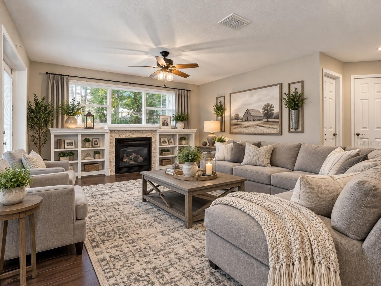 Staged Photo - 5608 SE 44TH CIR, OCALA