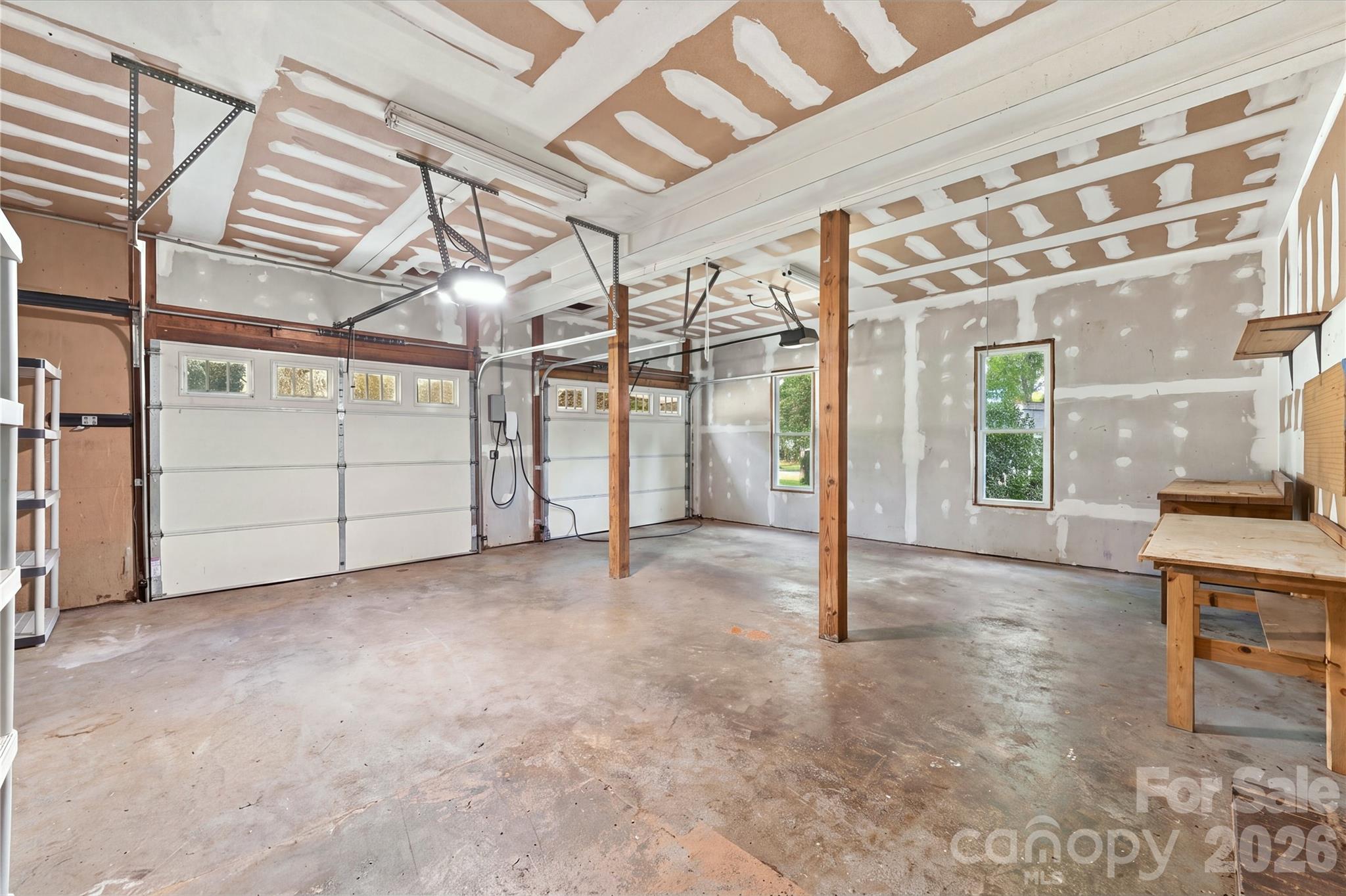 2 car Garage - 9327 Willowglen Trail, Charlotte