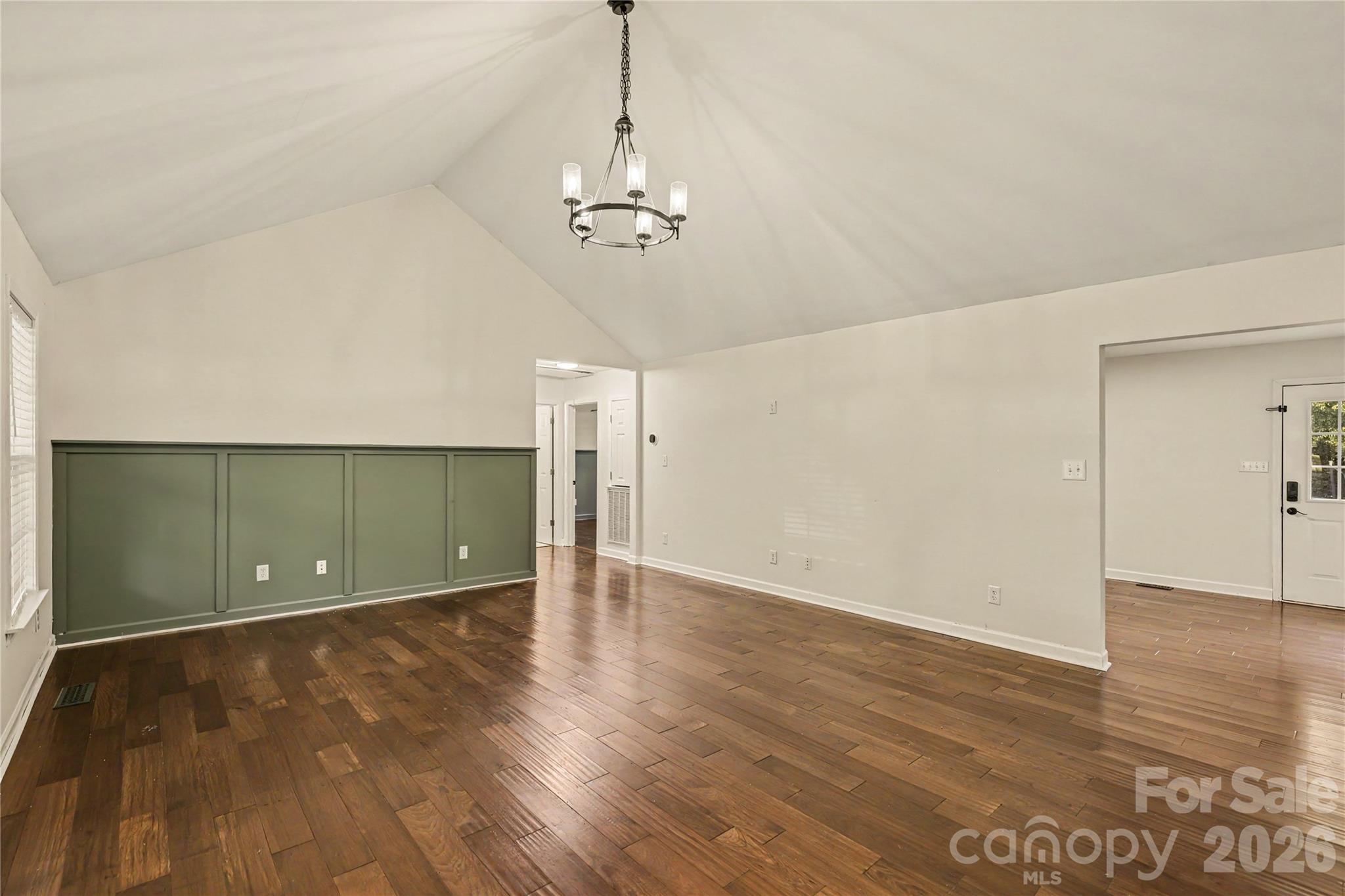 Single Family Residence at 510 Roberts Avenue, York, photo 7 of 42