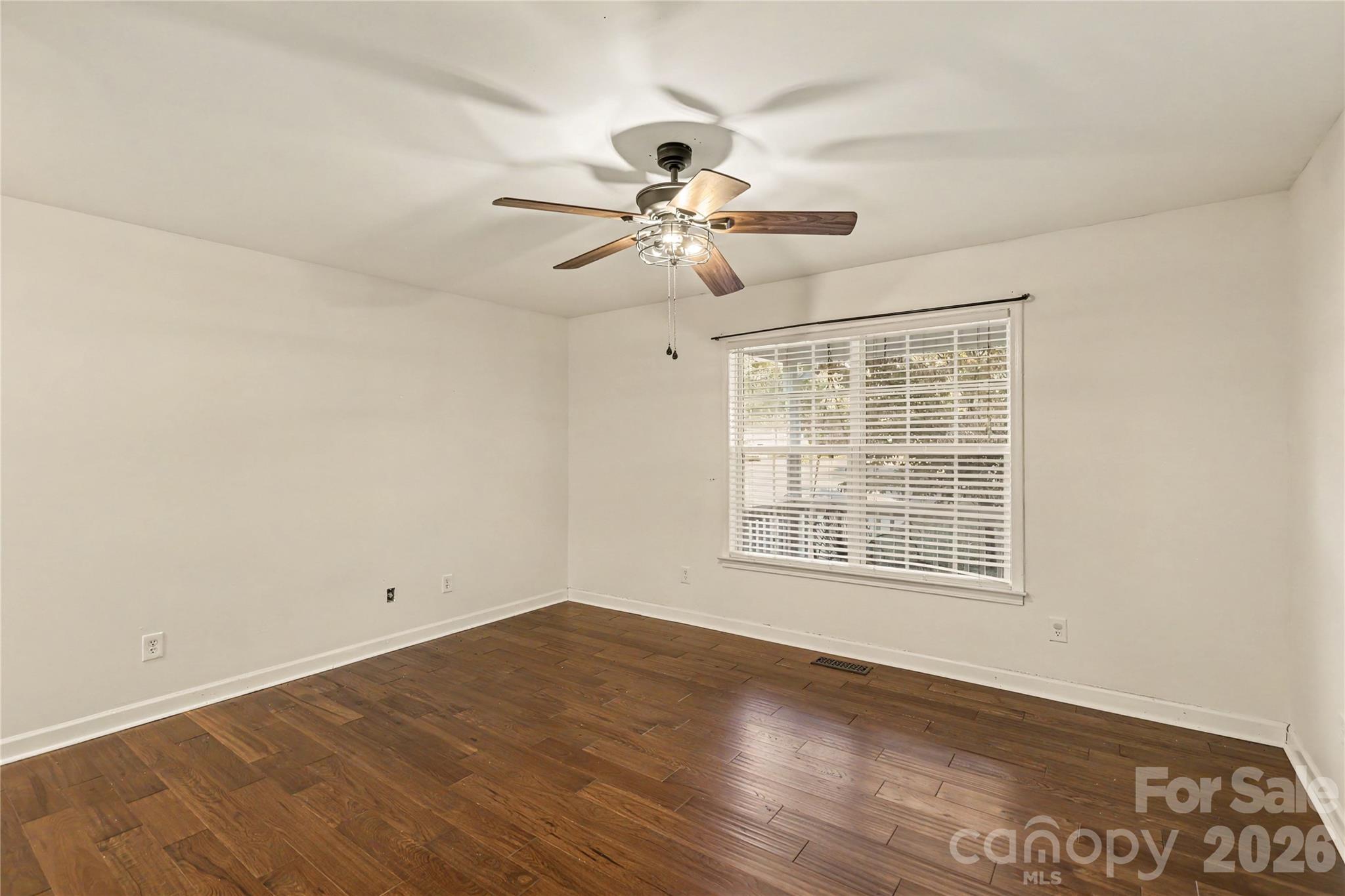 Single Family Residence at 510 Roberts Avenue, York, photo 21 of 42
