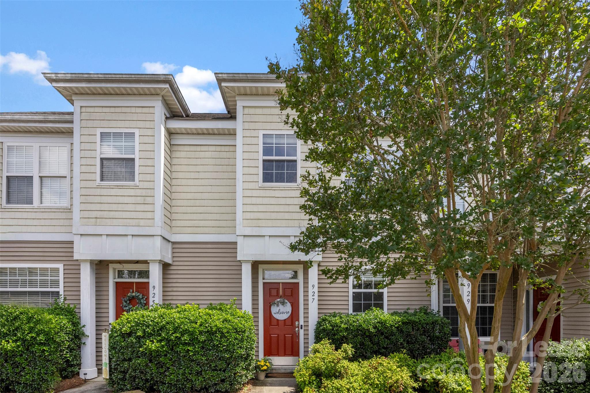 927 Claybrook Circle