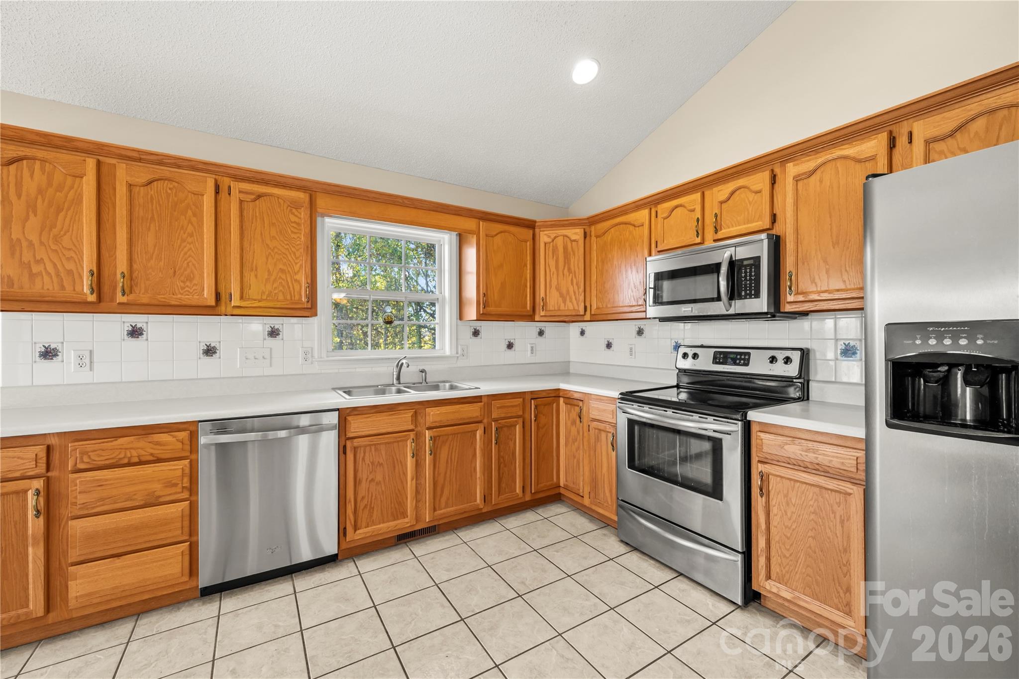Single Family Residence at 66 Anderson Oaks Drive, Marshall, photo 7 of 25