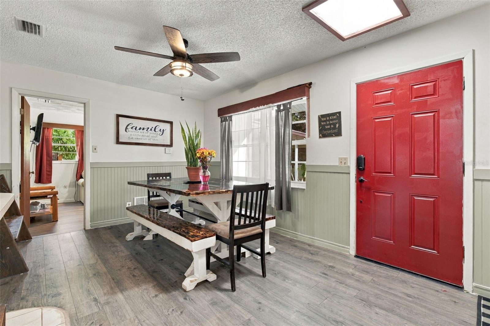 dining room - 507 OAKWOOD ST, CRESCENT CITY