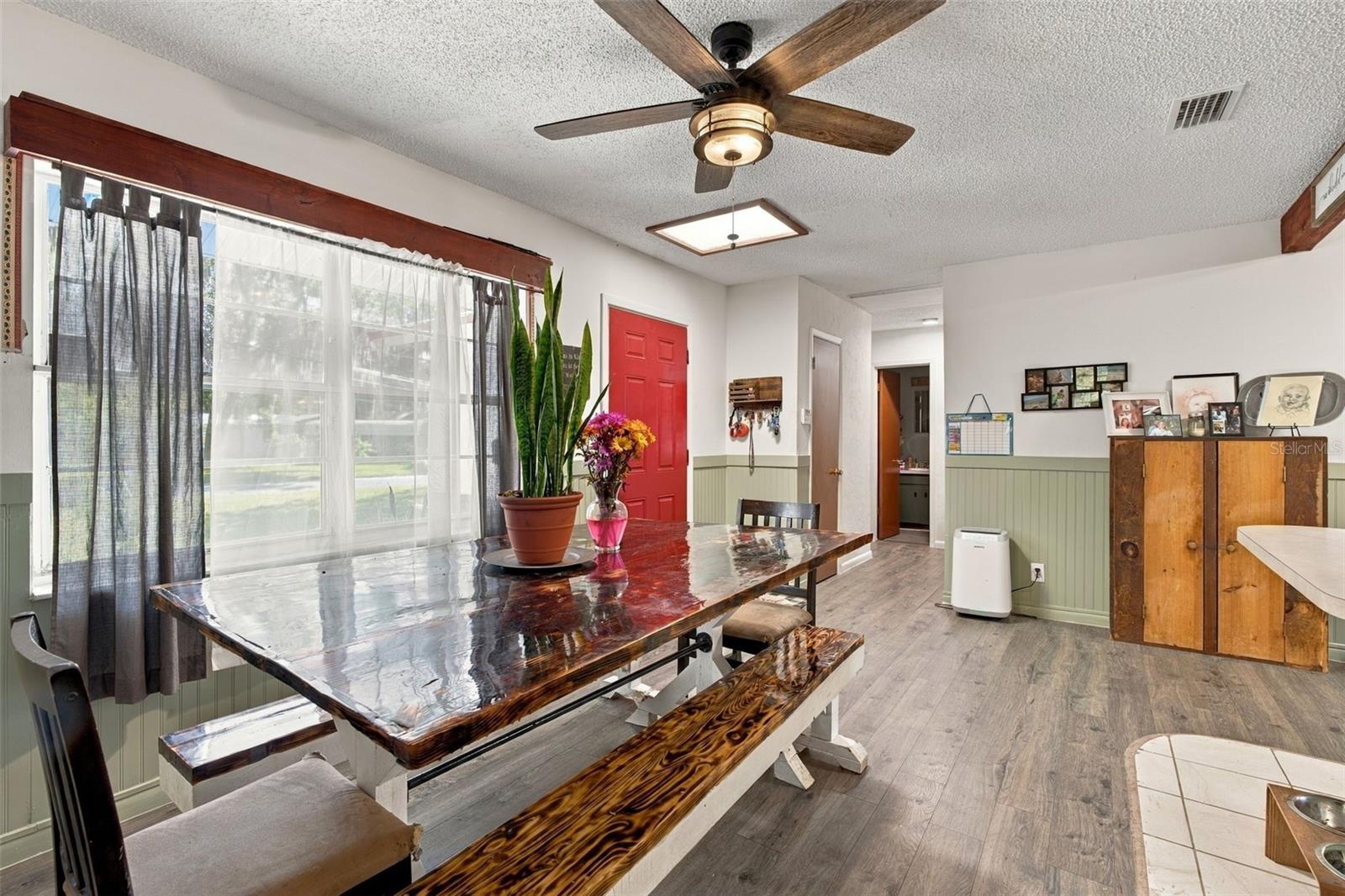 Single Family Residence at 507 OAKWOOD ST, CRESCENT CITY, photo 5 of 25