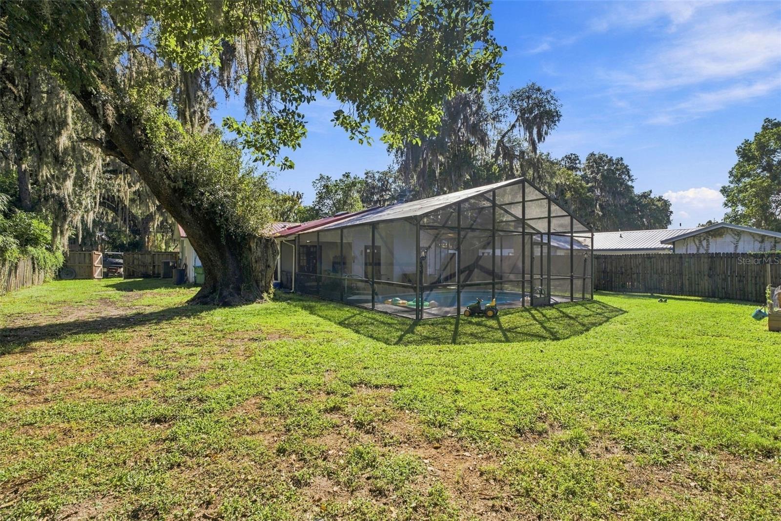 Single Family Residence at 507 OAKWOOD ST, CRESCENT CITY, photo 20 of 25