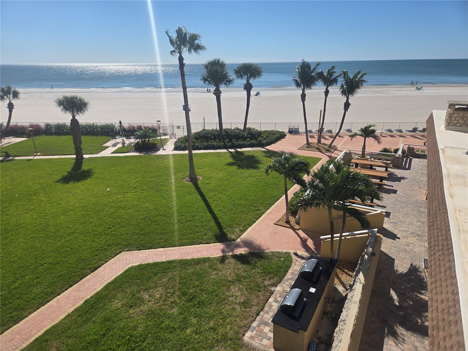 available grills - 17920 GULF BLVD #302, REDINGTON SHORES