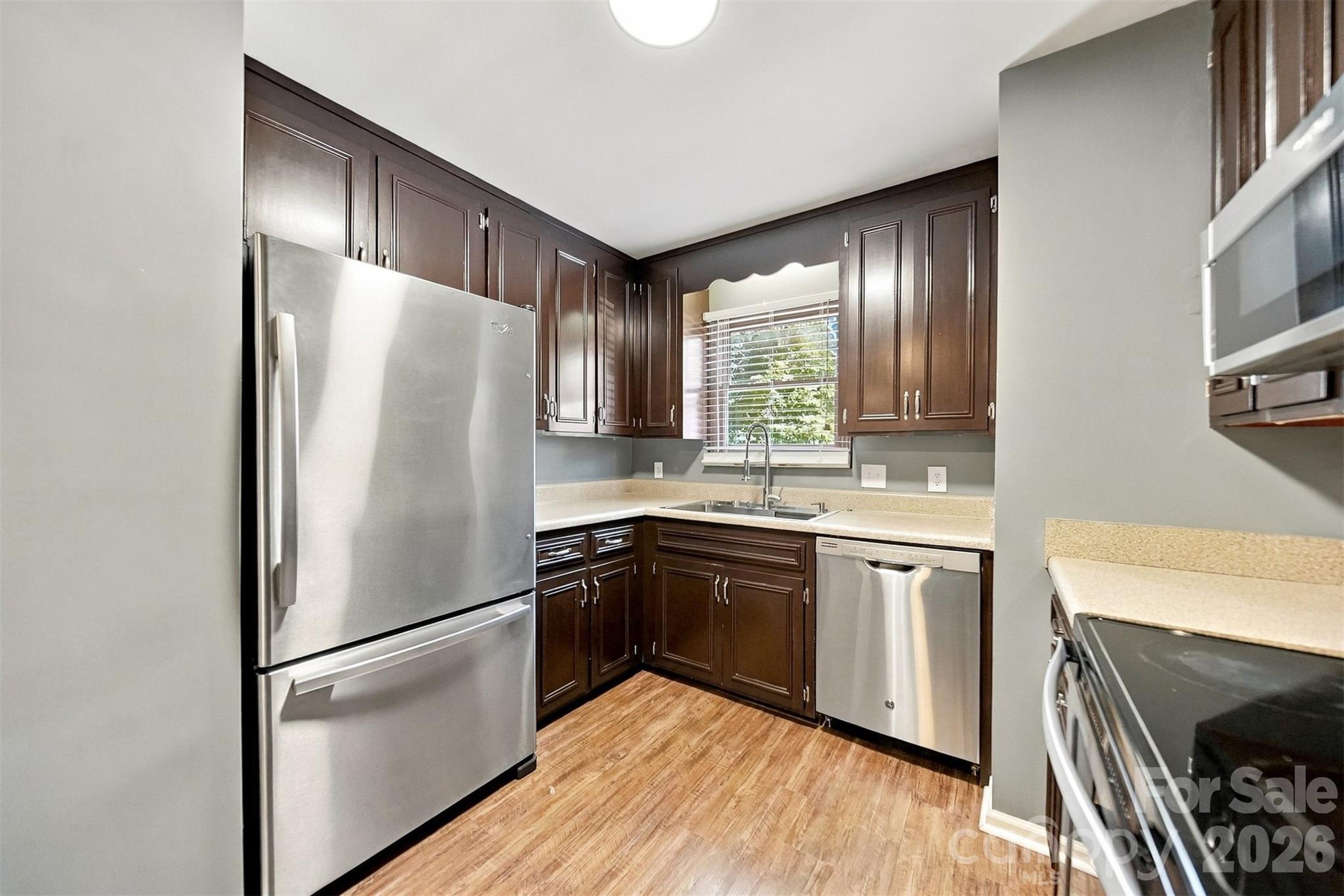 Townhouse at 605 8th Avenue SW, Conover, photo 13 of 36