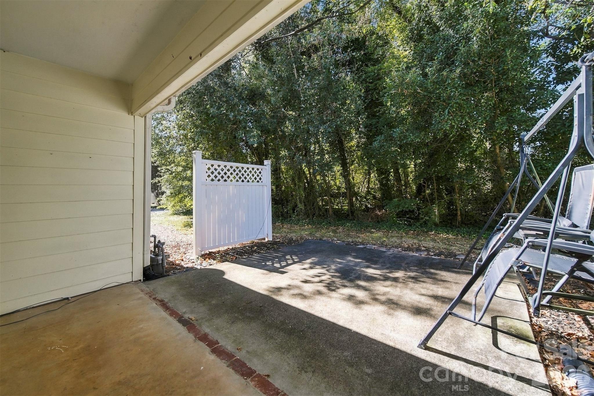 Townhouse at 605 8th Avenue SW, Conover, photo 25 of 36