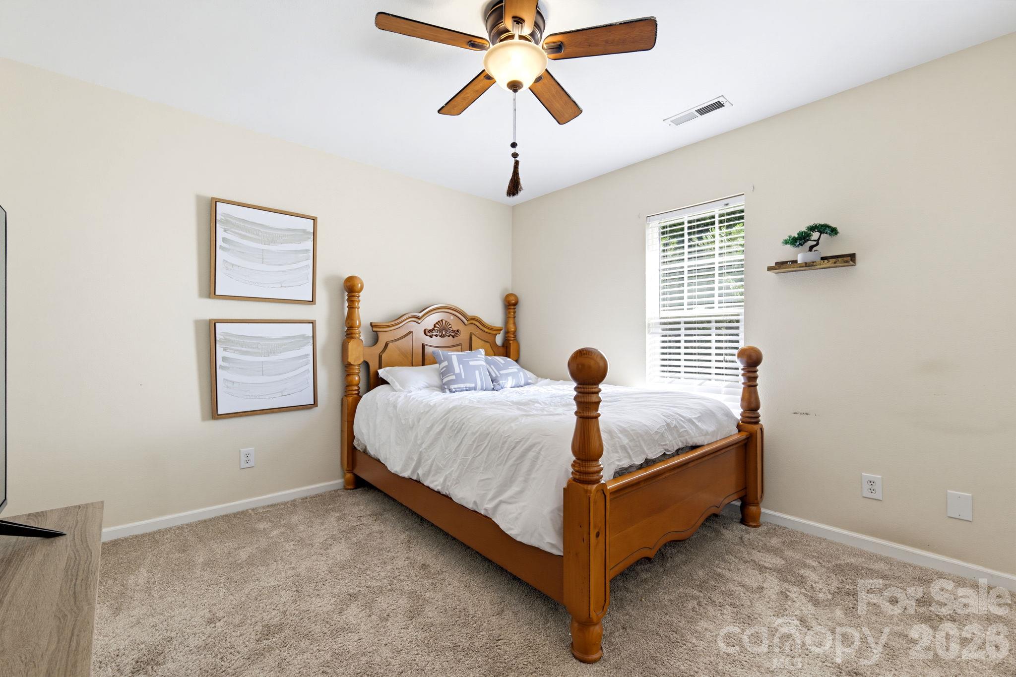 Single Family Residence at 15850 Circlegreen Drive, Charlotte, photo 20 of 25