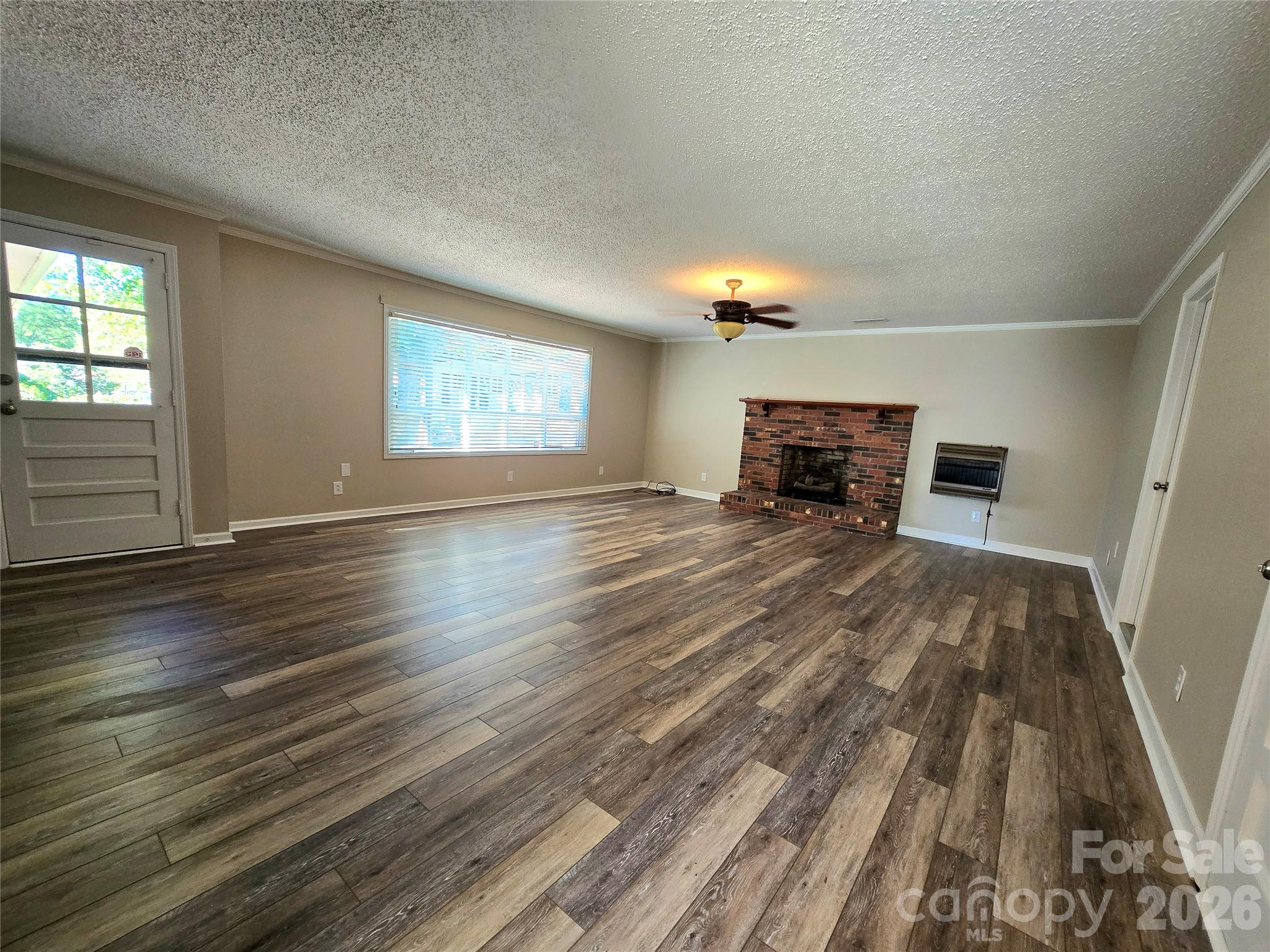 spacious family room - 112 Wendover Drive, Lincolnton