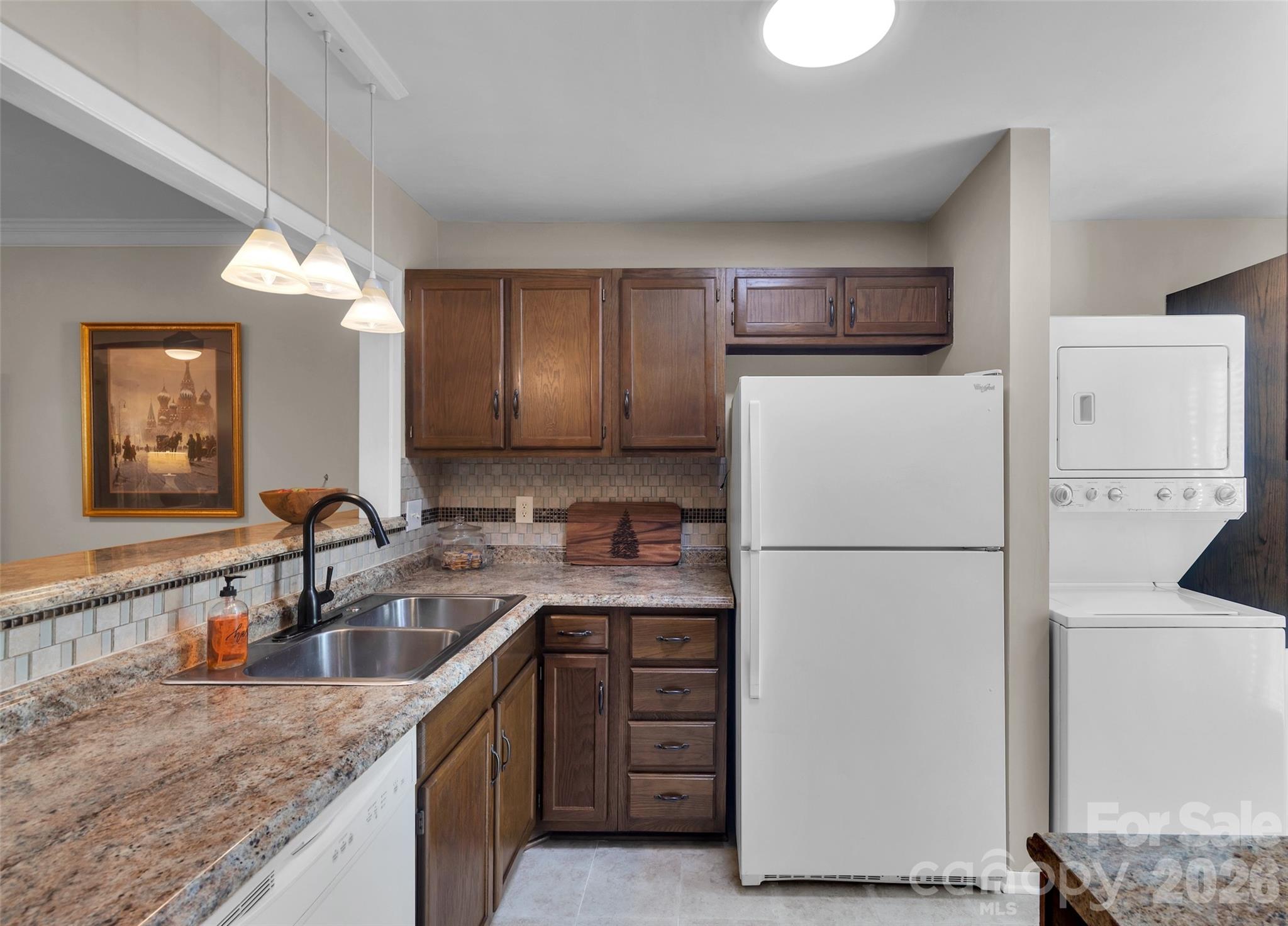 KItchen open to Great Room and Breakfast Bar - 9004-C Nolley Court, Charlotte