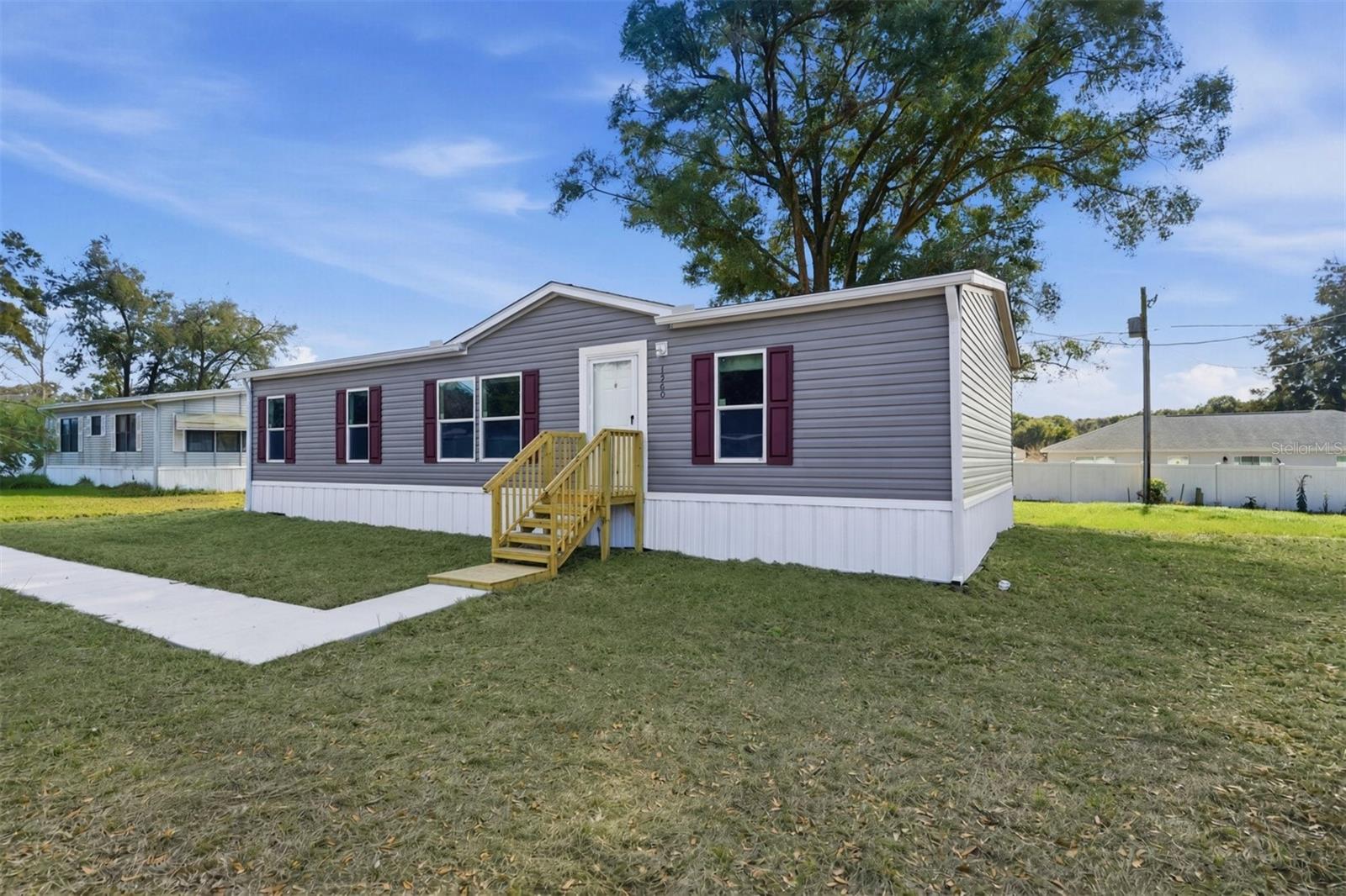 Front view with walk way - 1560 NE 162ND ST, CITRA