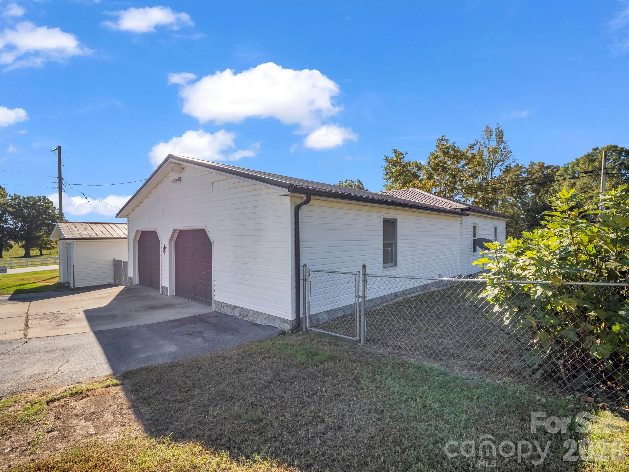 2 car garage attached to house - 7508 Dallas Cherryville Highway, Cherryville