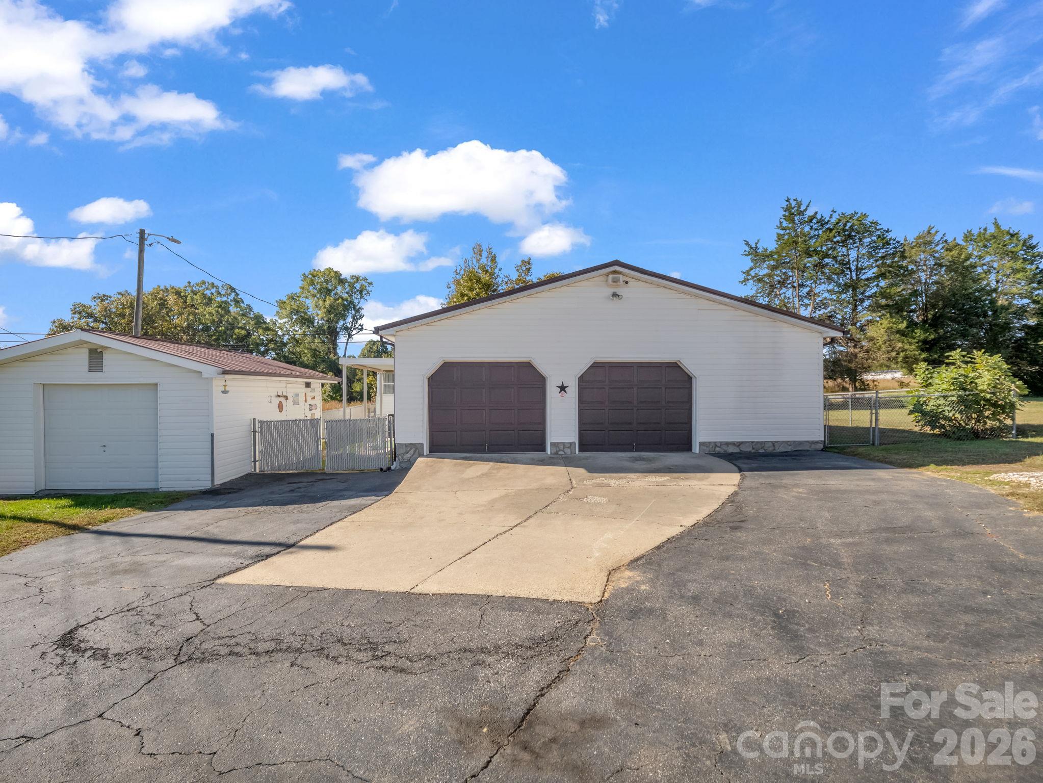 outbuilding & 2 car garagen - 7508 Dallas Cherryville Highway, Cherryville
