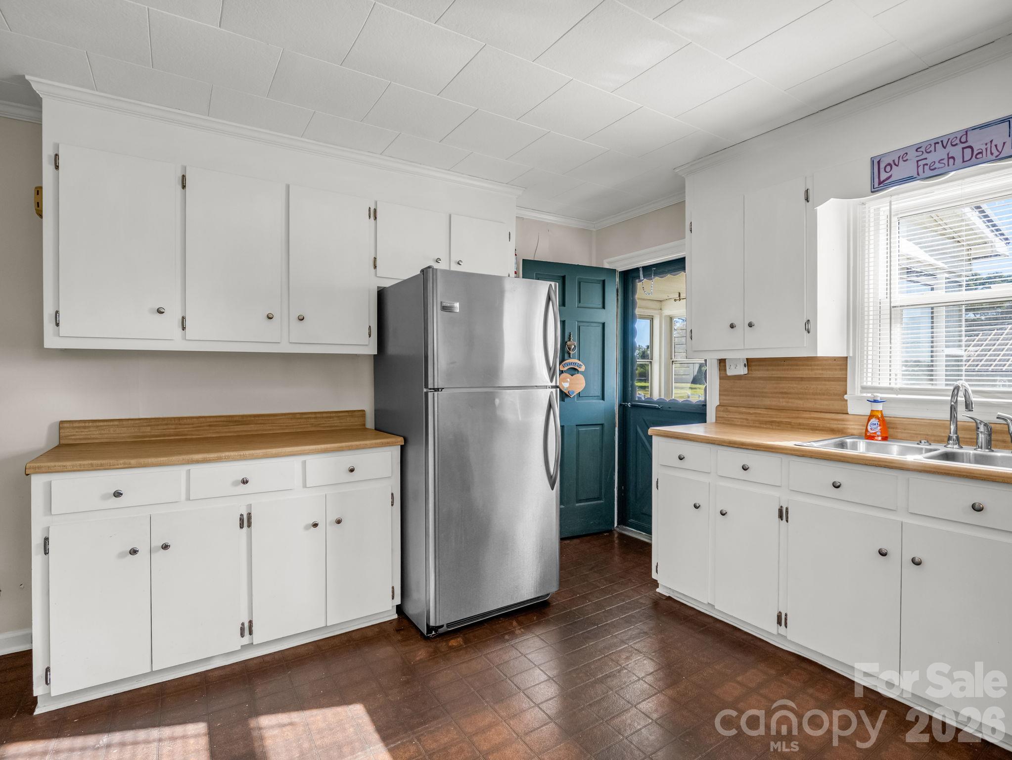 Kitchen - 7508 Dallas Cherryville Highway, Cherryville