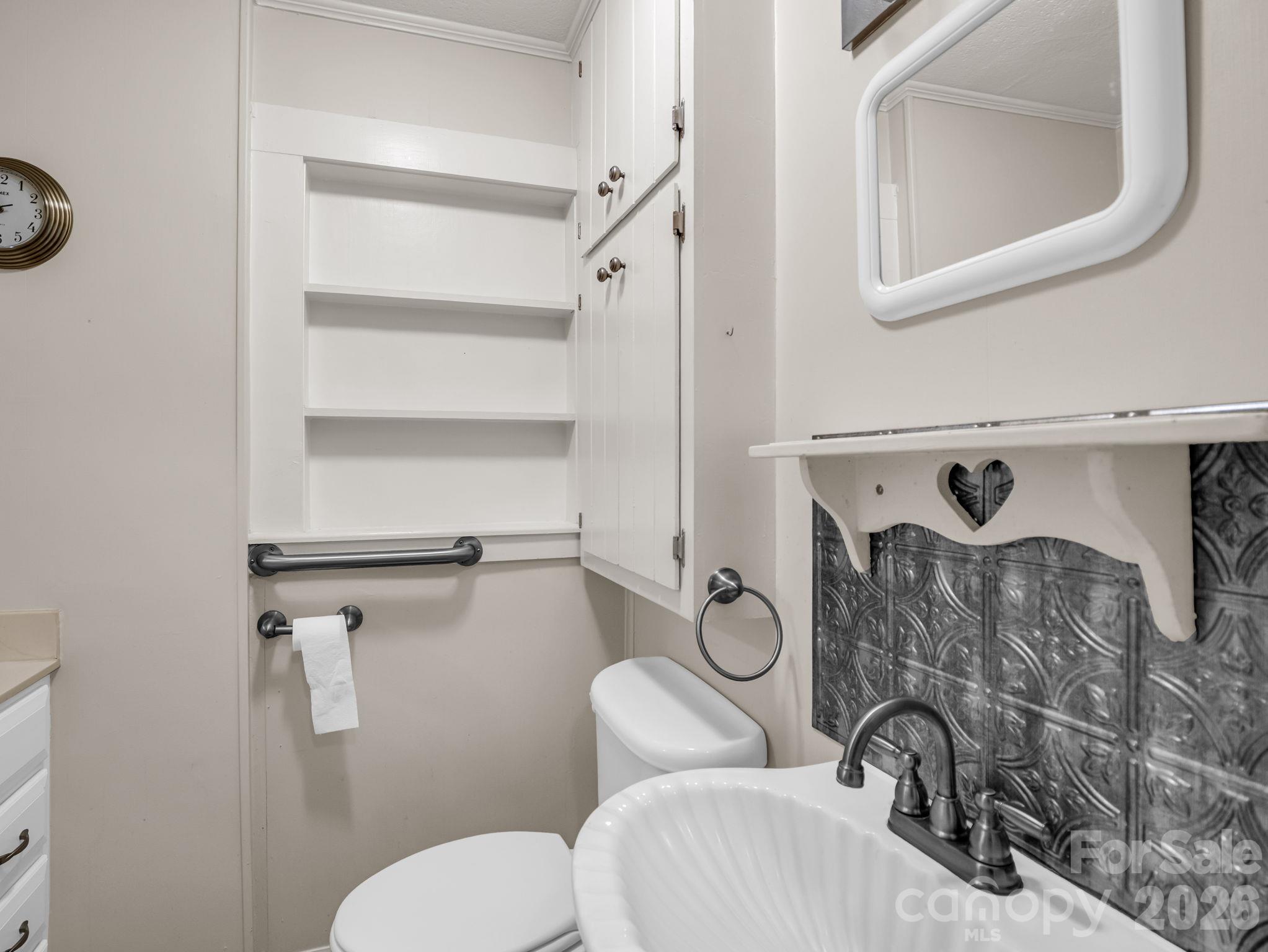1/2 bathroom - 7508 Dallas Cherryville Highway, Cherryville
