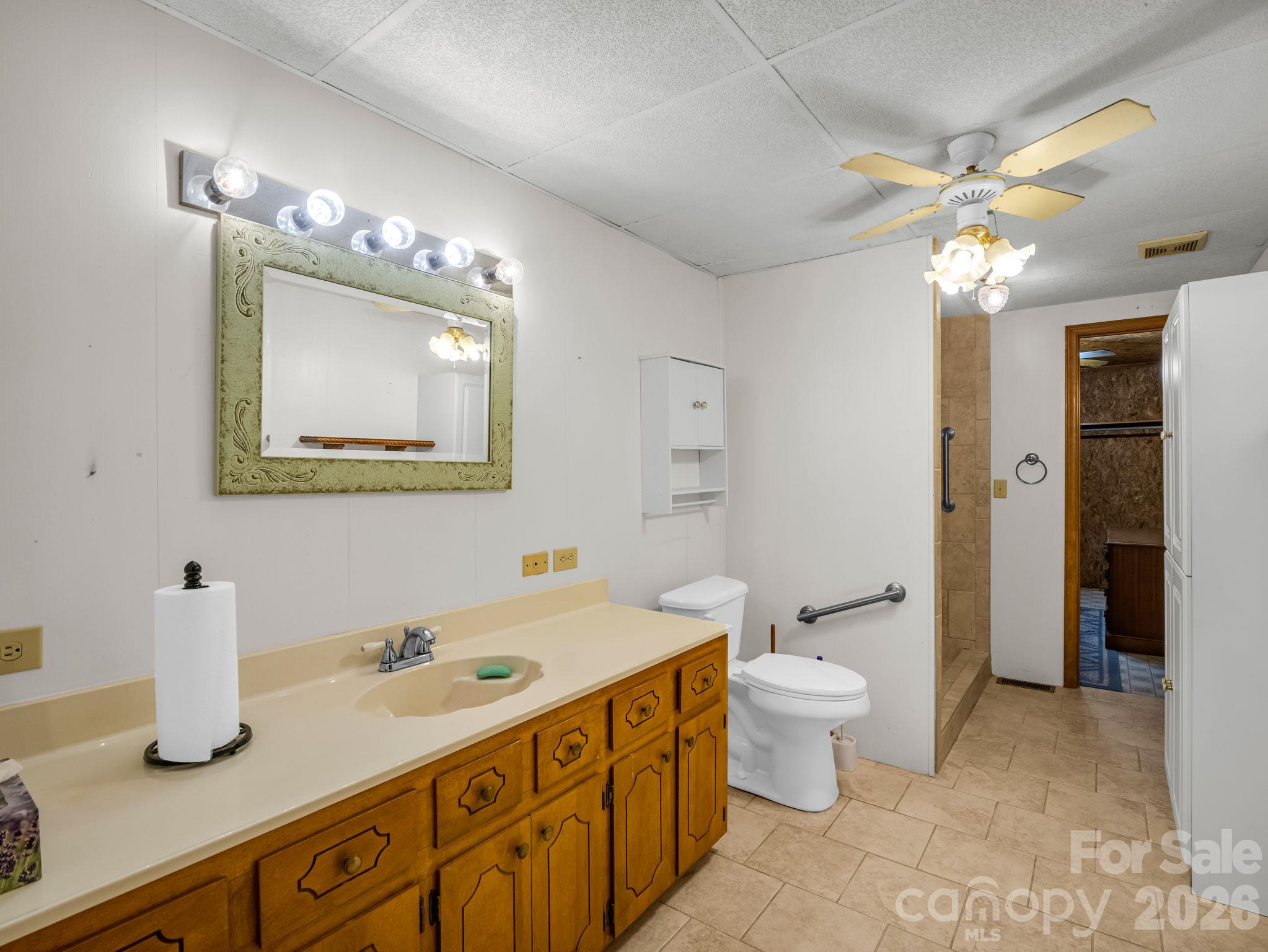 bathroom - 7508 Dallas Cherryville Highway, Cherryville