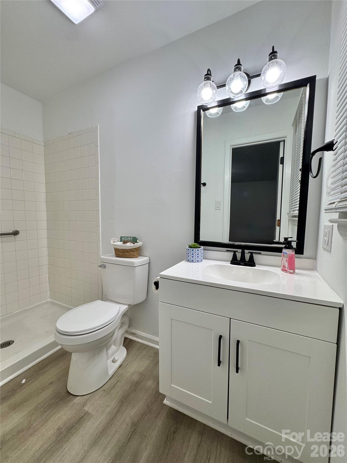 Single Family Residence at 425 Acorn Oaks Drive, Salisbury, photo 11 of 18