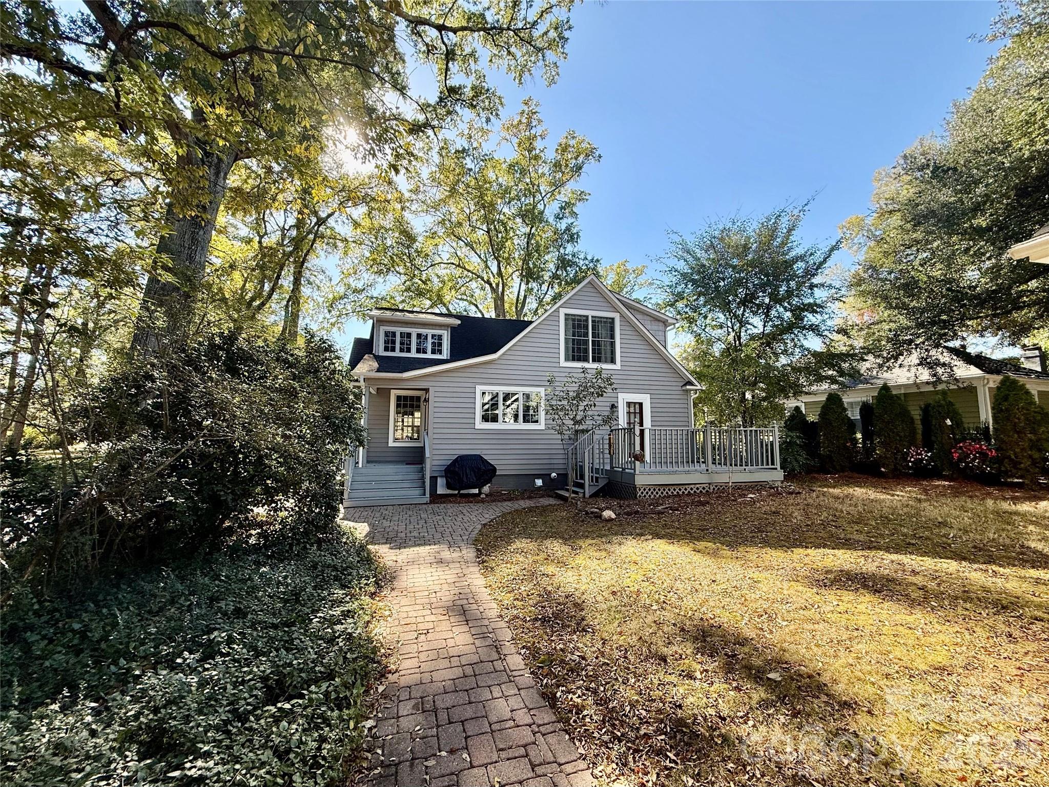 Single Family Residence at 139 Louise Drive SE, Concord, photo 5 of 53
