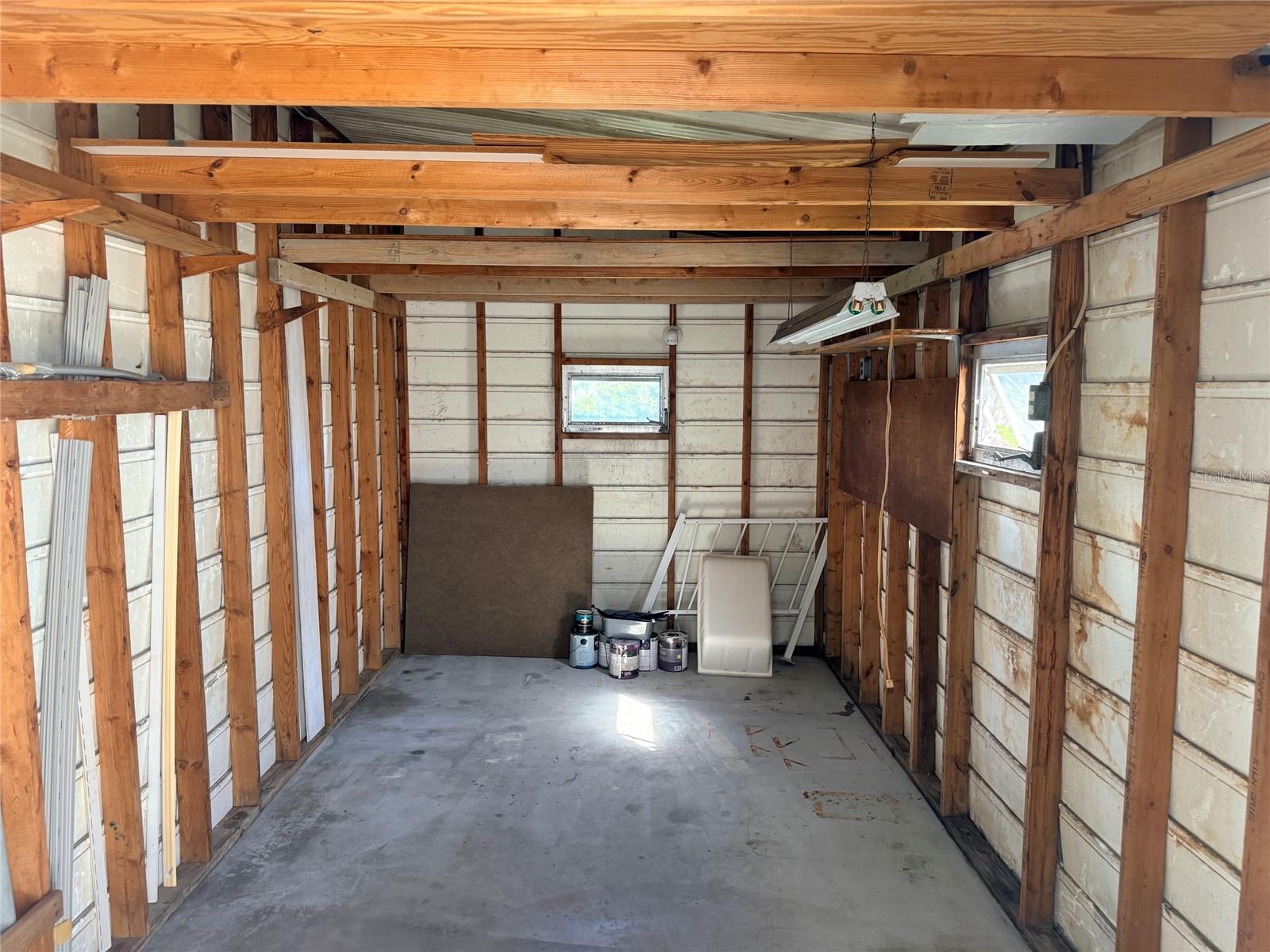 Storage Shed/Workshop - 182 N SAINT THOMAS CIR, APOLLO BEACH