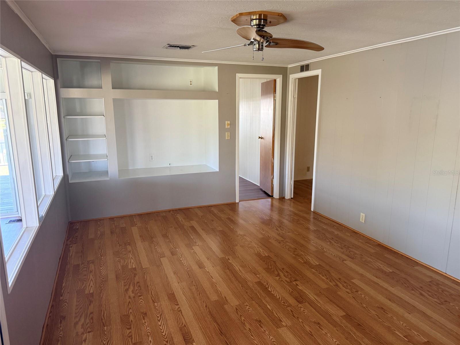 Family Room - 182 N SAINT THOMAS CIR, APOLLO BEACH
