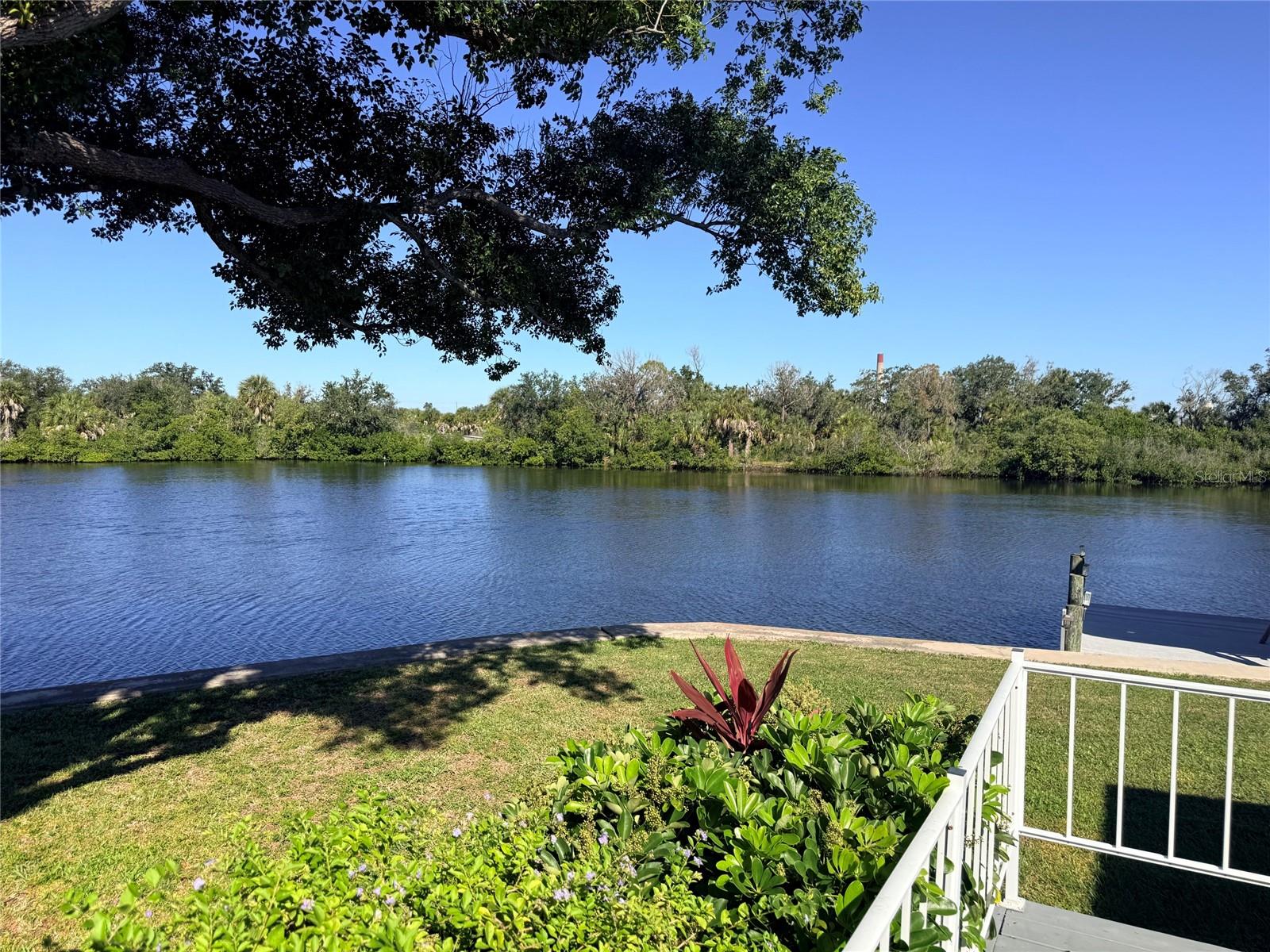 View - 182 N SAINT THOMAS CIR, APOLLO BEACH
