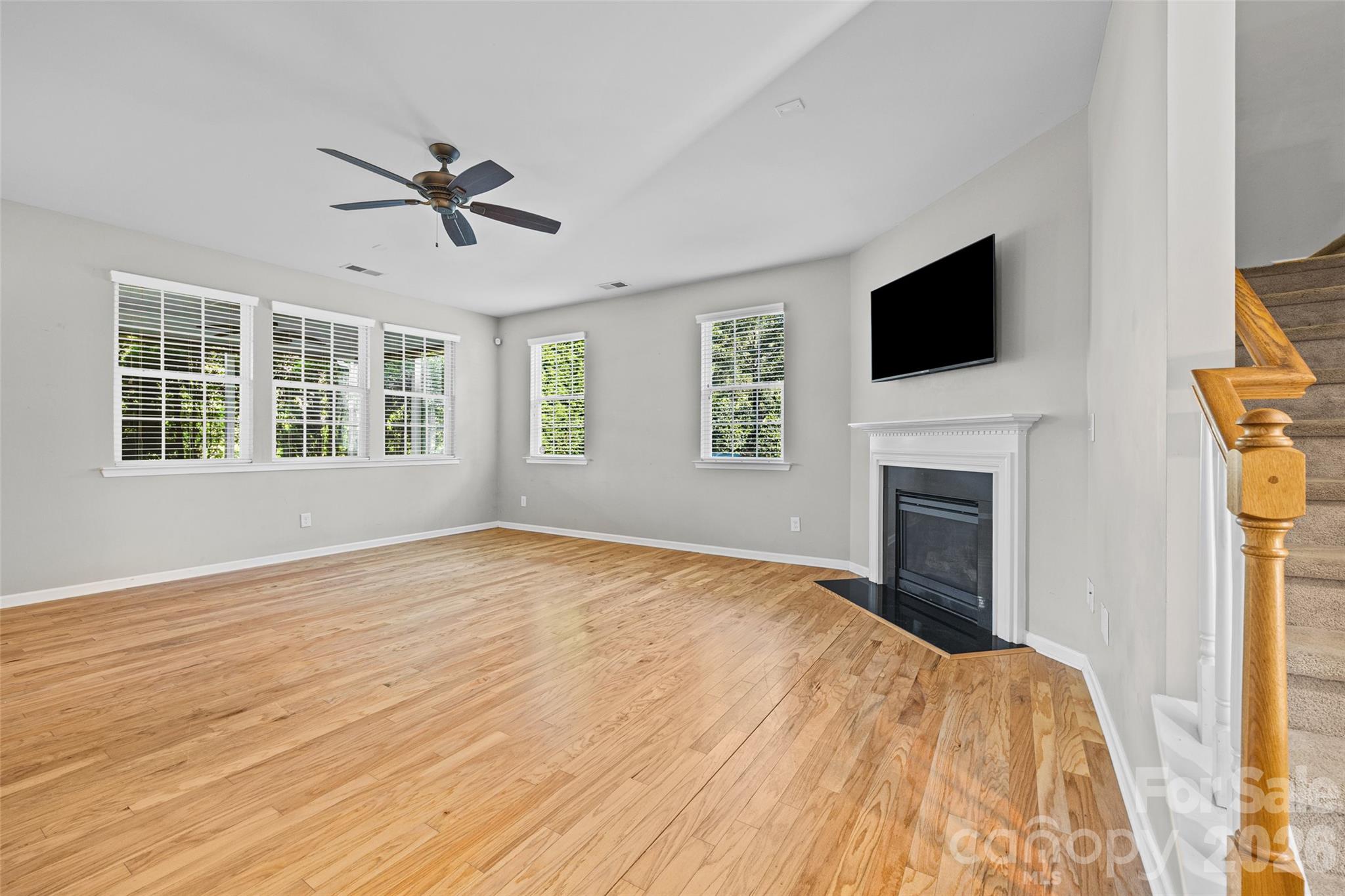 Single Family Residence at 1677 Fairntosh Drive, Fort Mill, photo 12 of 48
