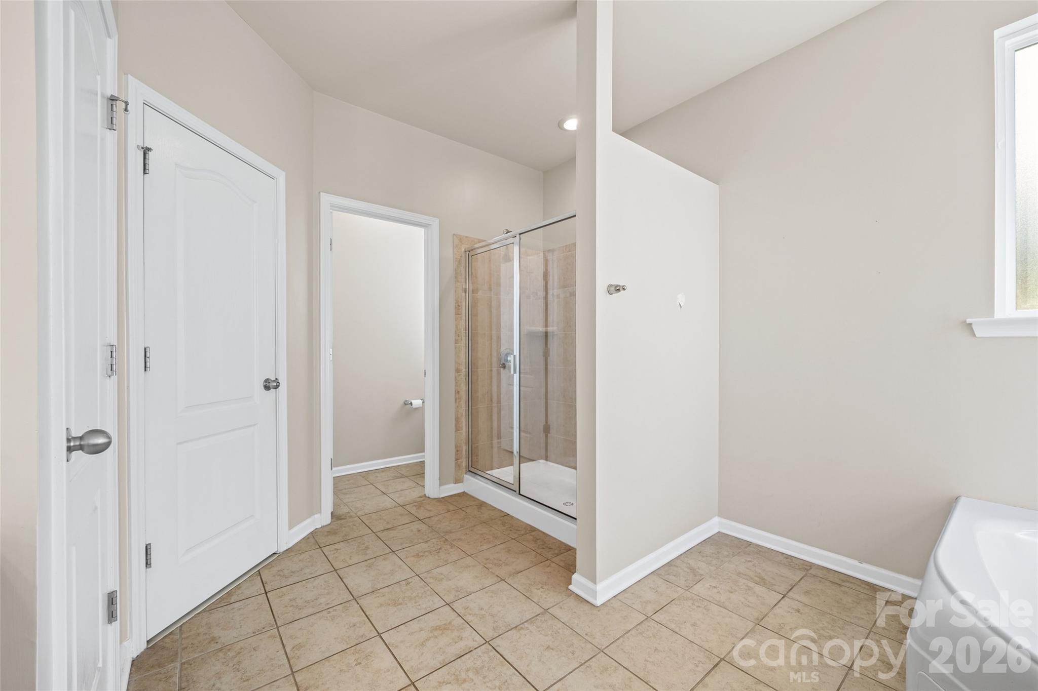 Single Family Residence at 1677 Fairntosh Drive, Fort Mill, photo 21 of 48