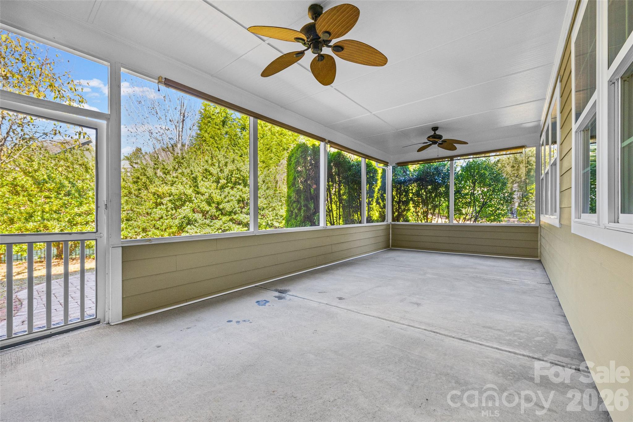 Single Family Residence at 1677 Fairntosh Drive, Fort Mill, photo 34 of 48