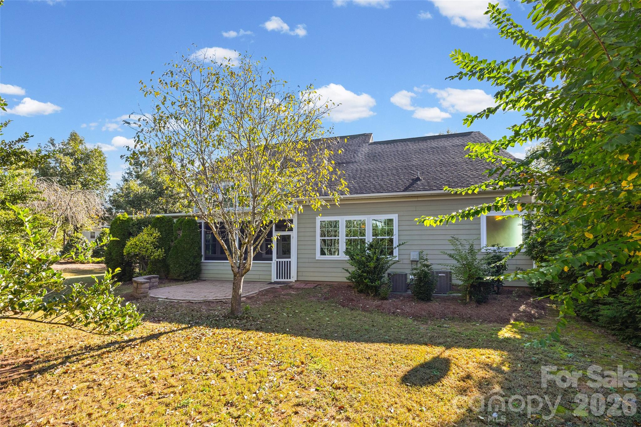 Single Family Residence at 1677 Fairntosh Drive, Fort Mill, photo 38 of 48