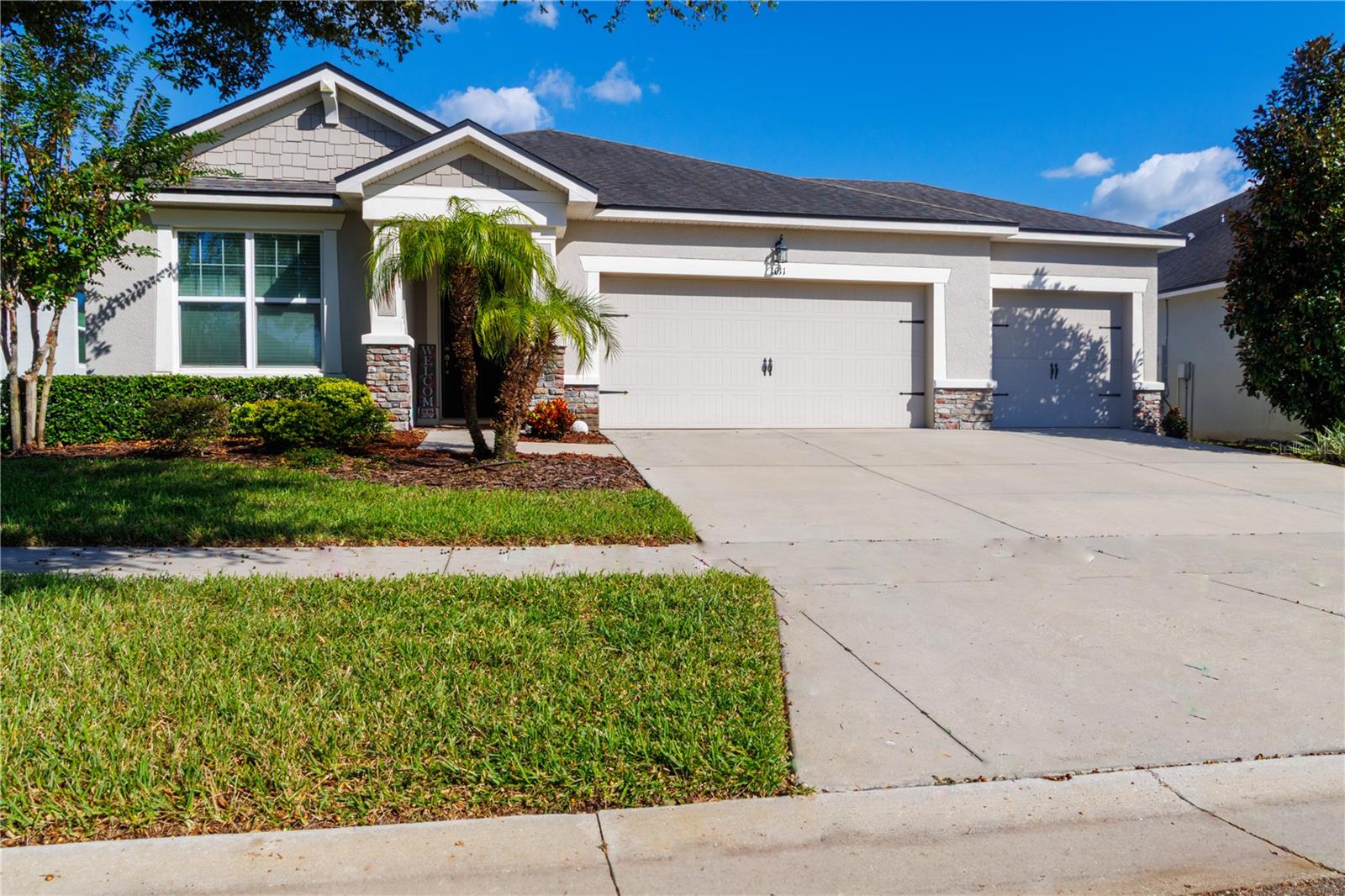 Front View - 1011 BETTER DAYS PL, VALRICO