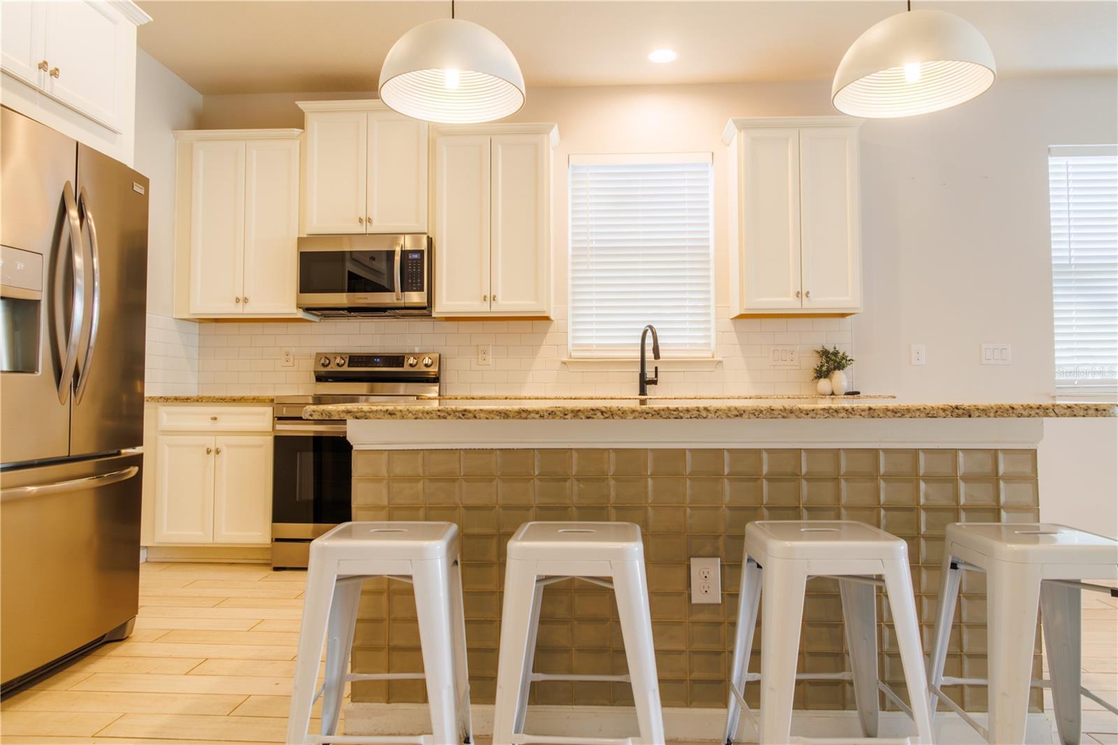 Kitchen - 1011 BETTER DAYS PL, VALRICO