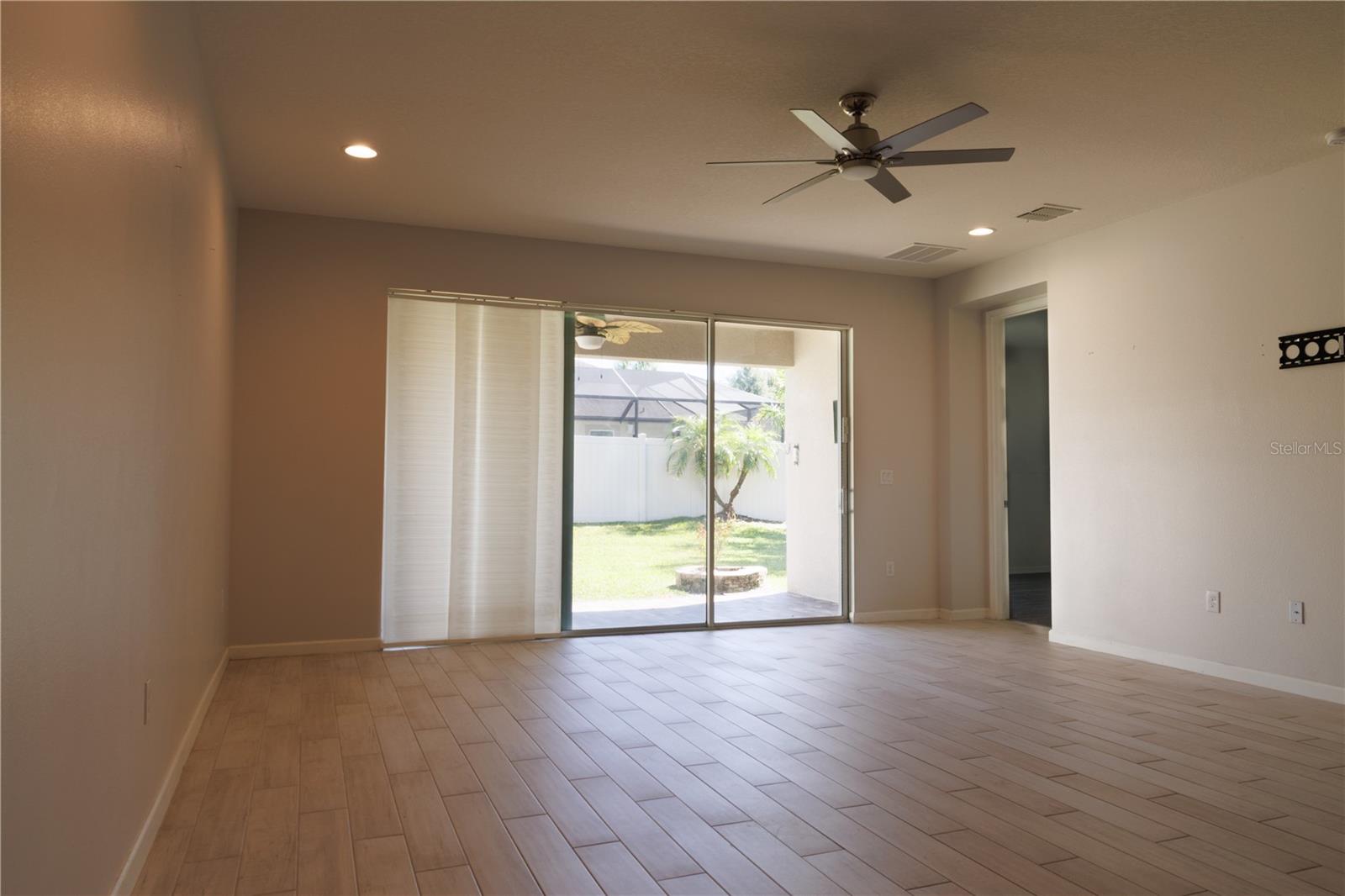 Family Room - 1011 BETTER DAYS PL, VALRICO