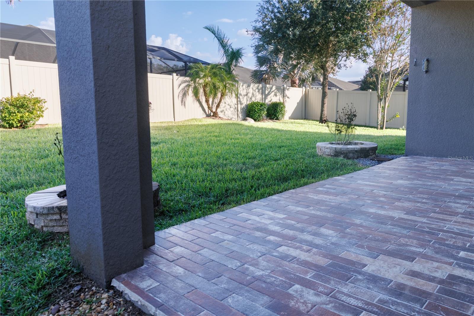 Yard from patio - 1011 BETTER DAYS PL, VALRICO