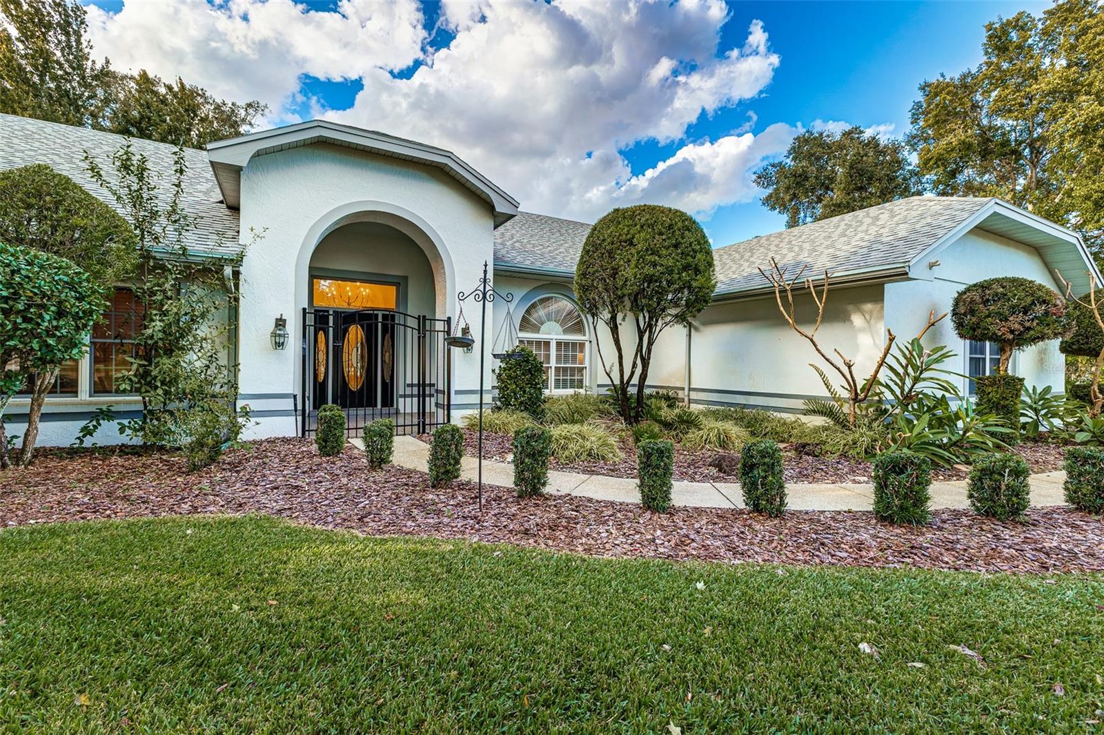 Single Family Residence at 725 HERITAGE DR NE, WINTER HAVEN, photo 43 of 53