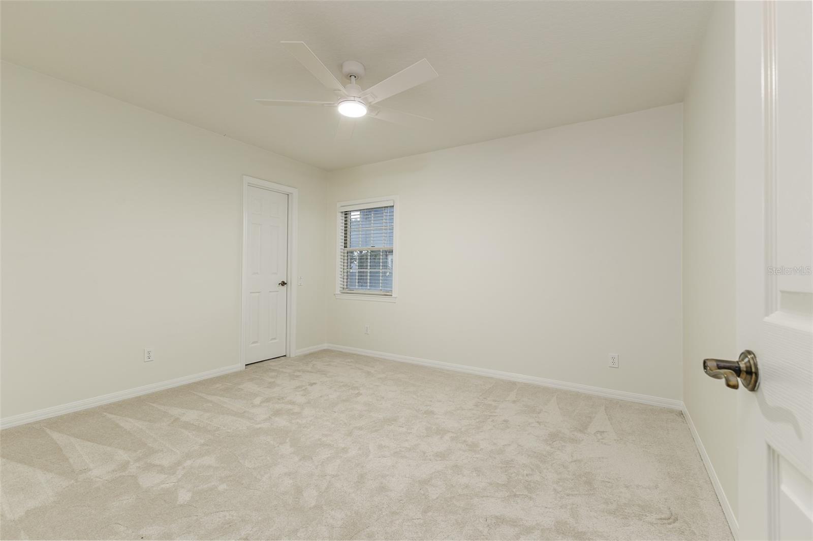 Single Family Residence at 725 HERITAGE DR NE, WINTER HAVEN, photo 38 of 53