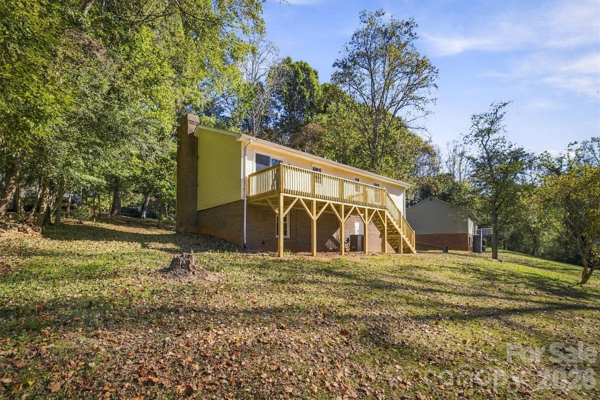 Single Family Residence at 306 New Orleans Boulevard, Morganton, photo 7 of 39