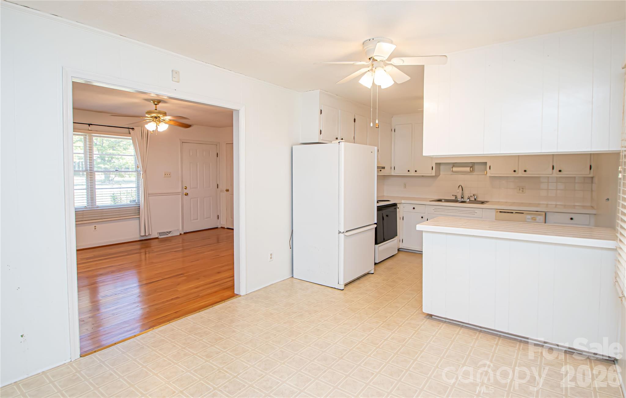 Single Family Residence at 6016 Potter Road, Matthews, photo 6 of 35