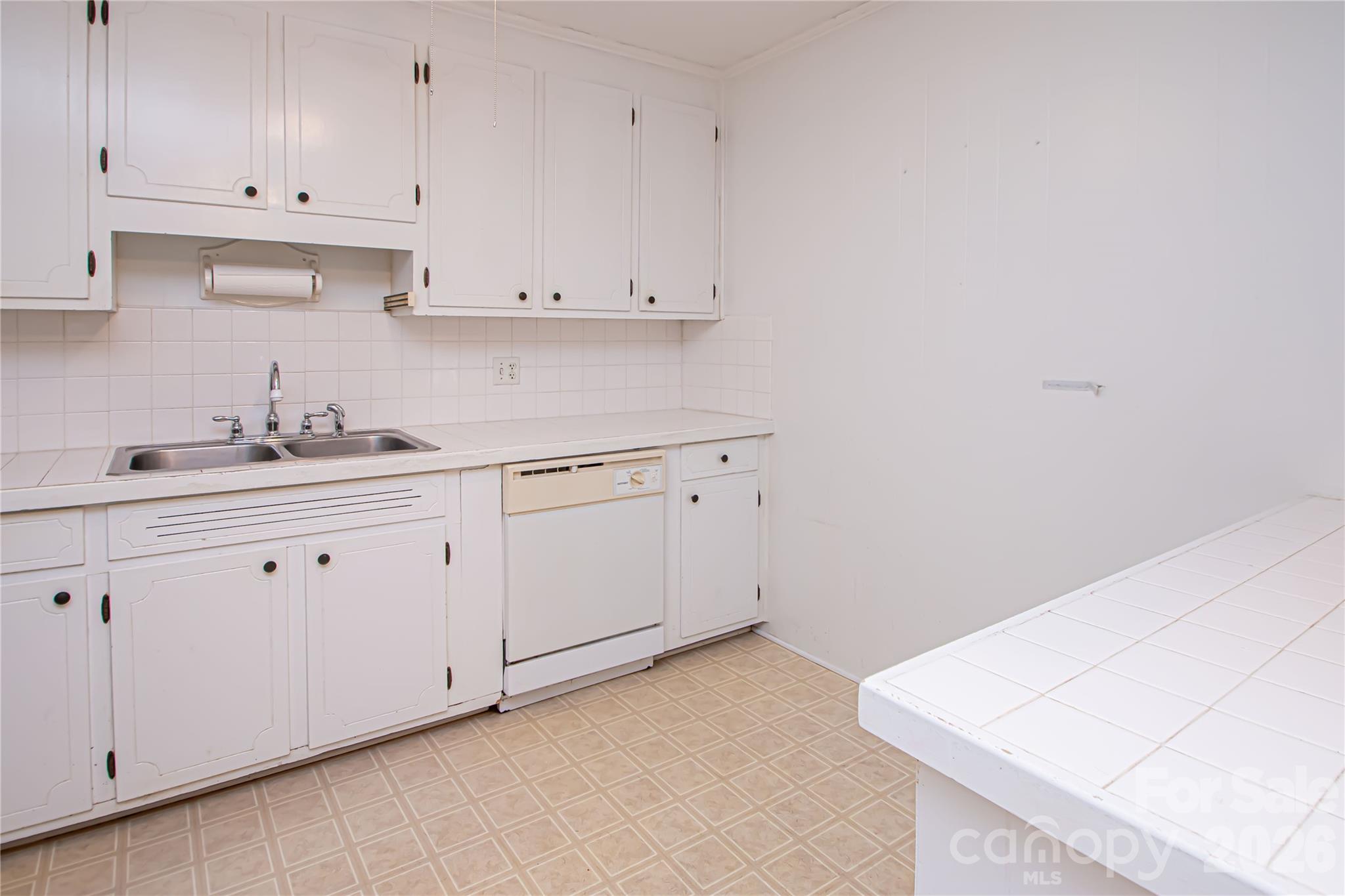 Single Family Residence at 6016 Potter Road, Matthews, photo 10 of 35