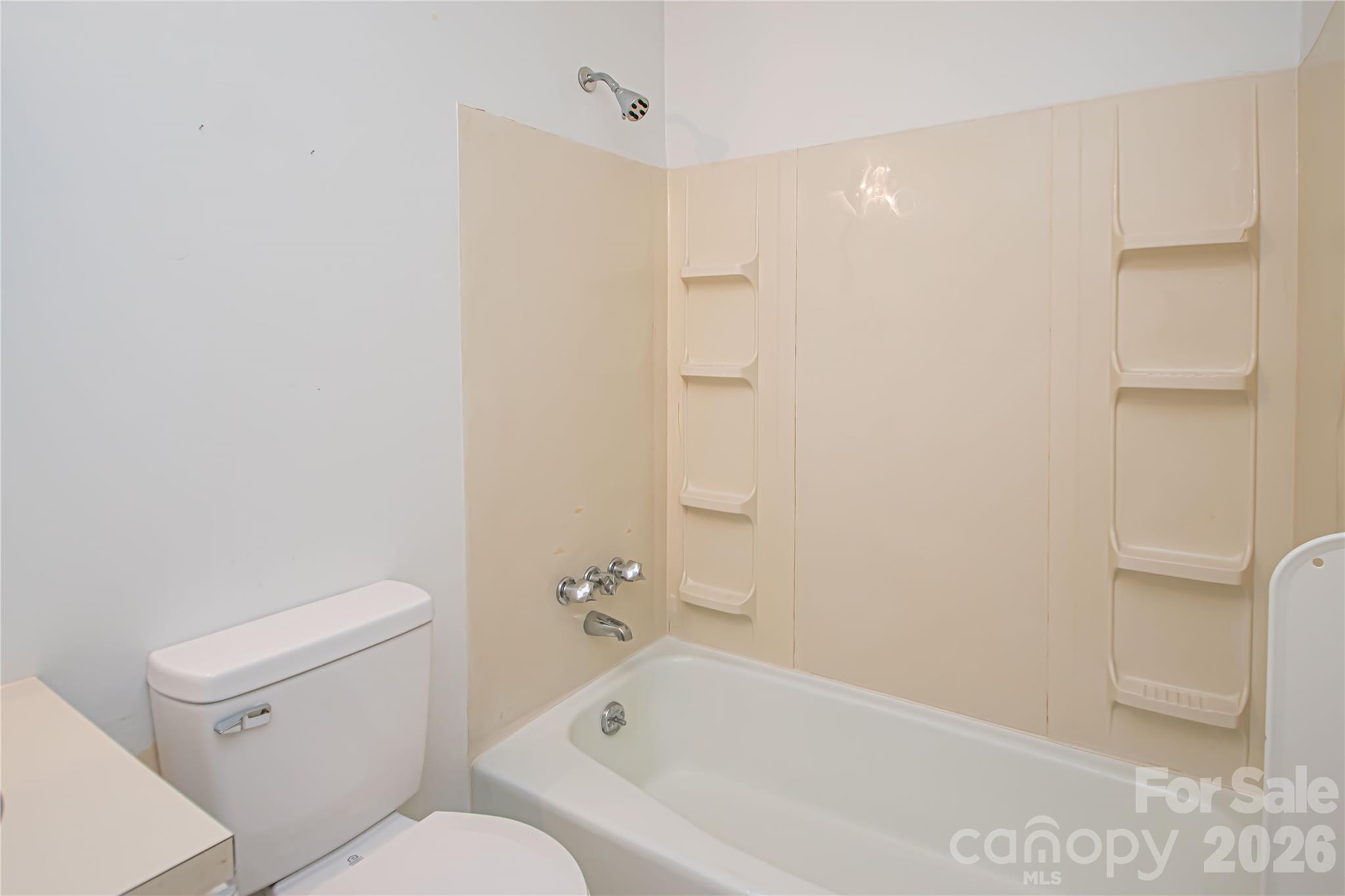 Full Hall Bath - 6016 Potter Road, Matthews