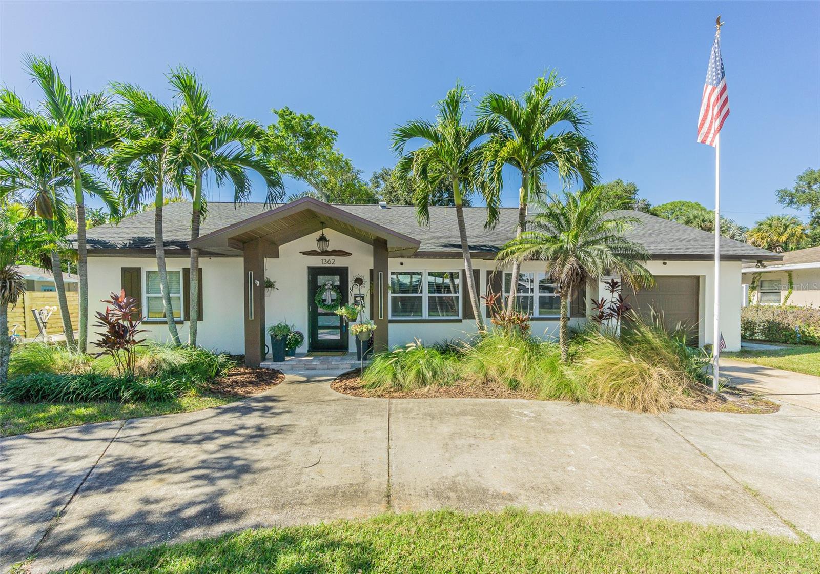1362 ROBINSON DR
