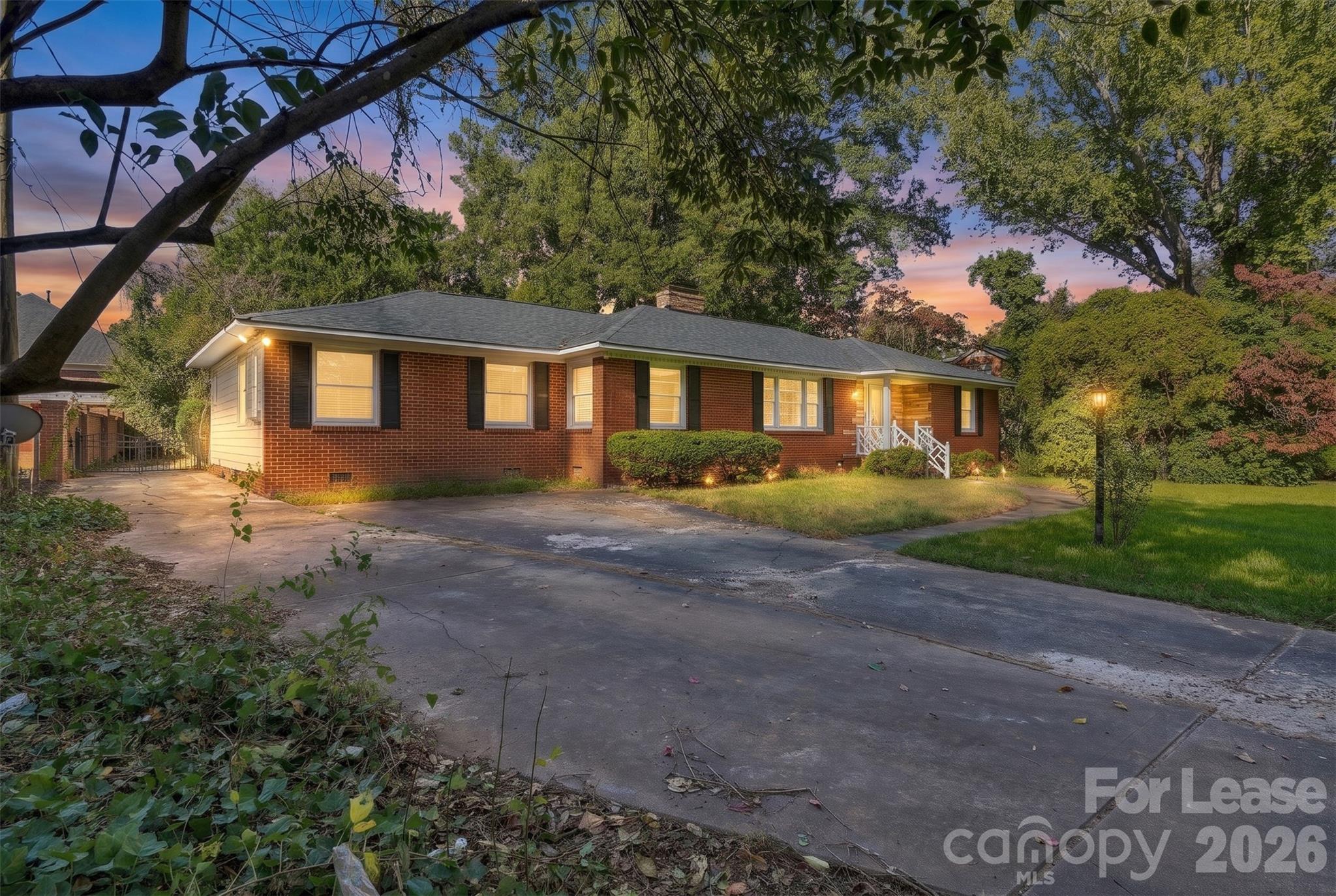 618 Shelton Street