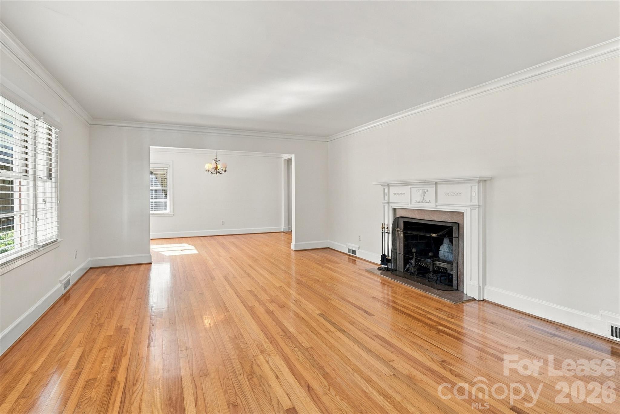 Single Family Residence at 618 Shelton Street, Charlotte, photo 4 of 24